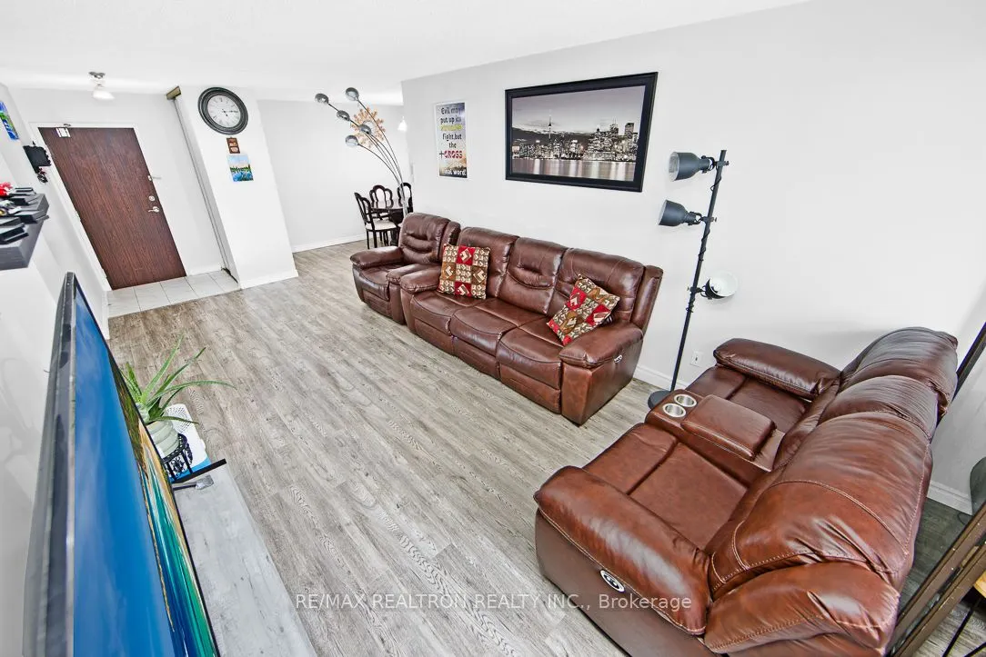 25 Bamburgh Circle, #1133