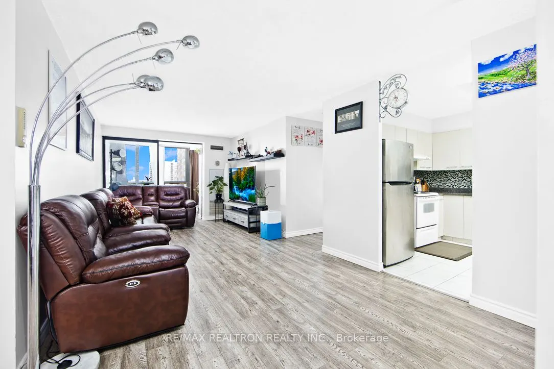 25 Bamburgh Circle, #1133