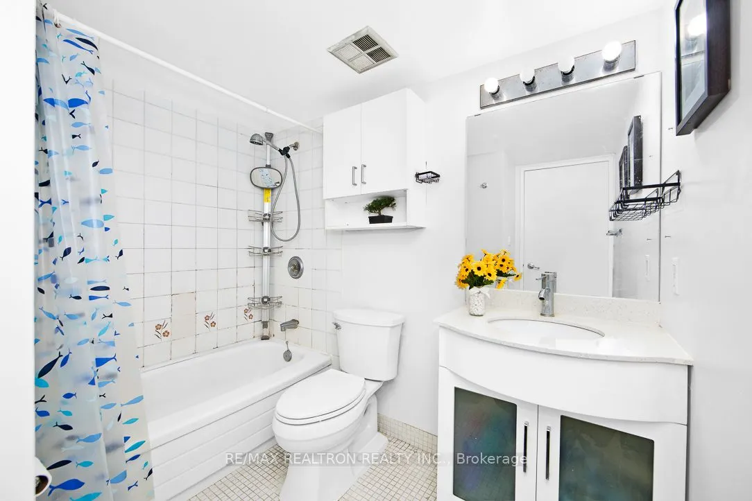 25 Bamburgh Circle, #1133