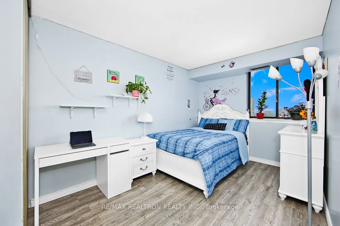 25 Bamburgh Circle, #1133