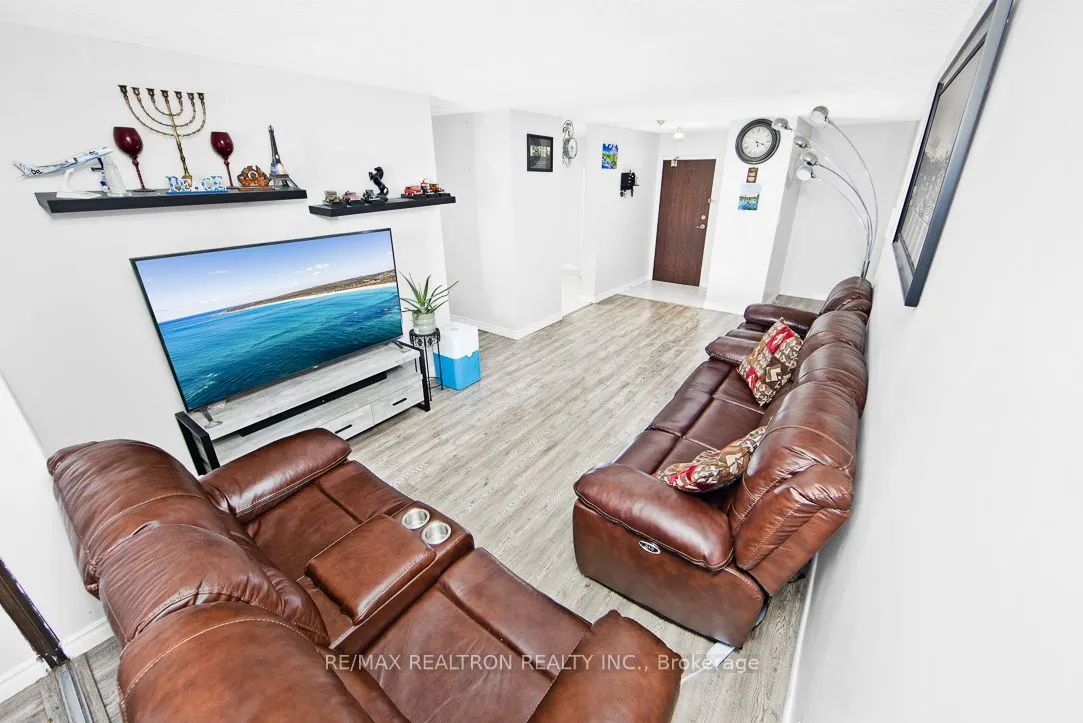 25 Bamburgh Circle, #1133