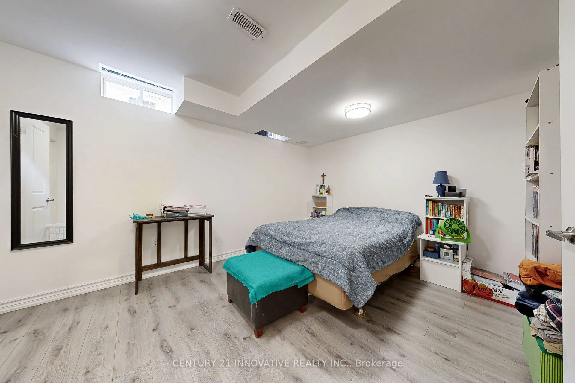 2349 Usman Road