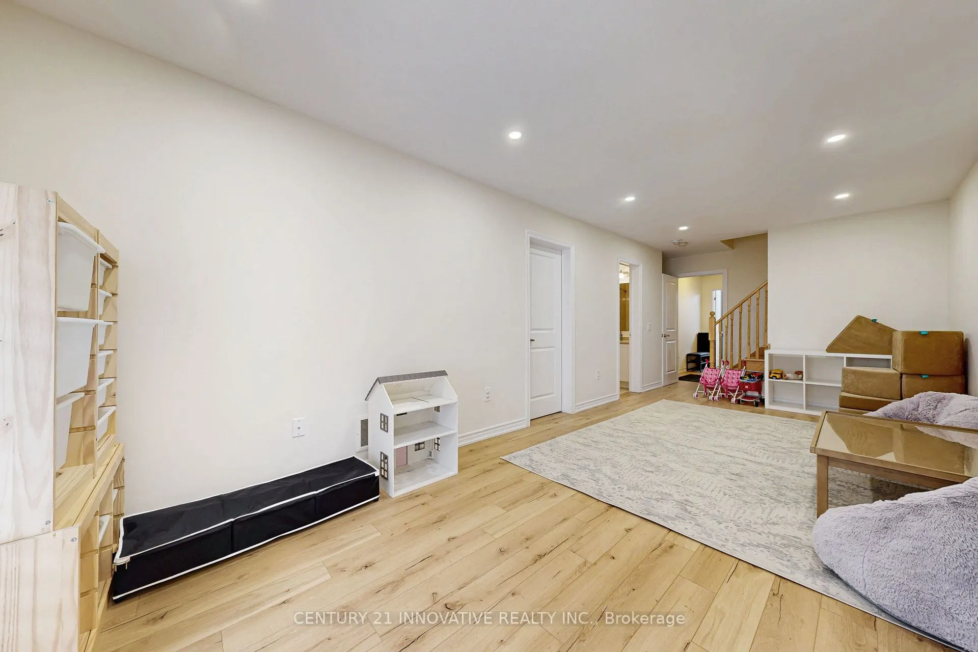 2349 Usman Road