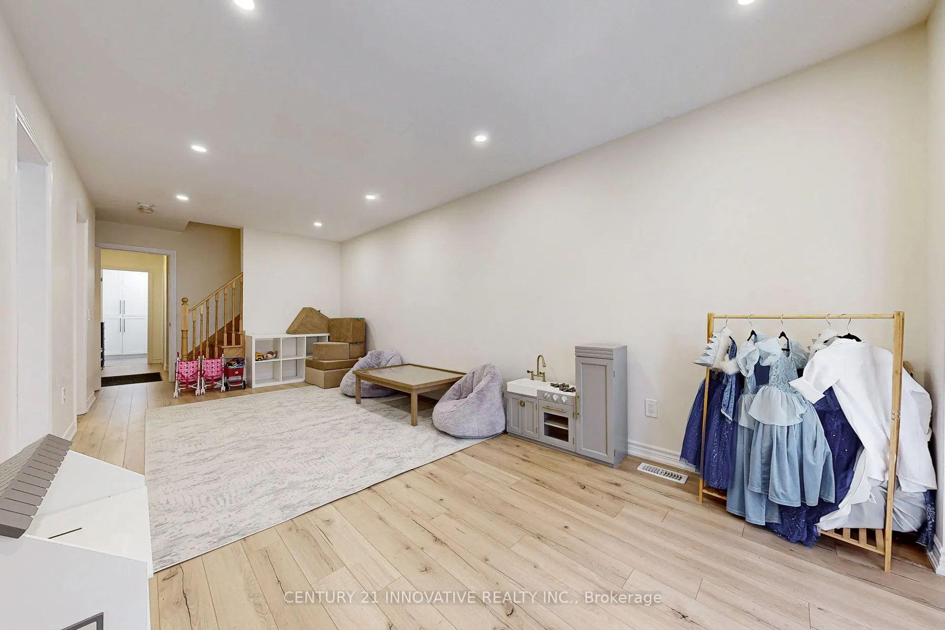 2349 Usman Road