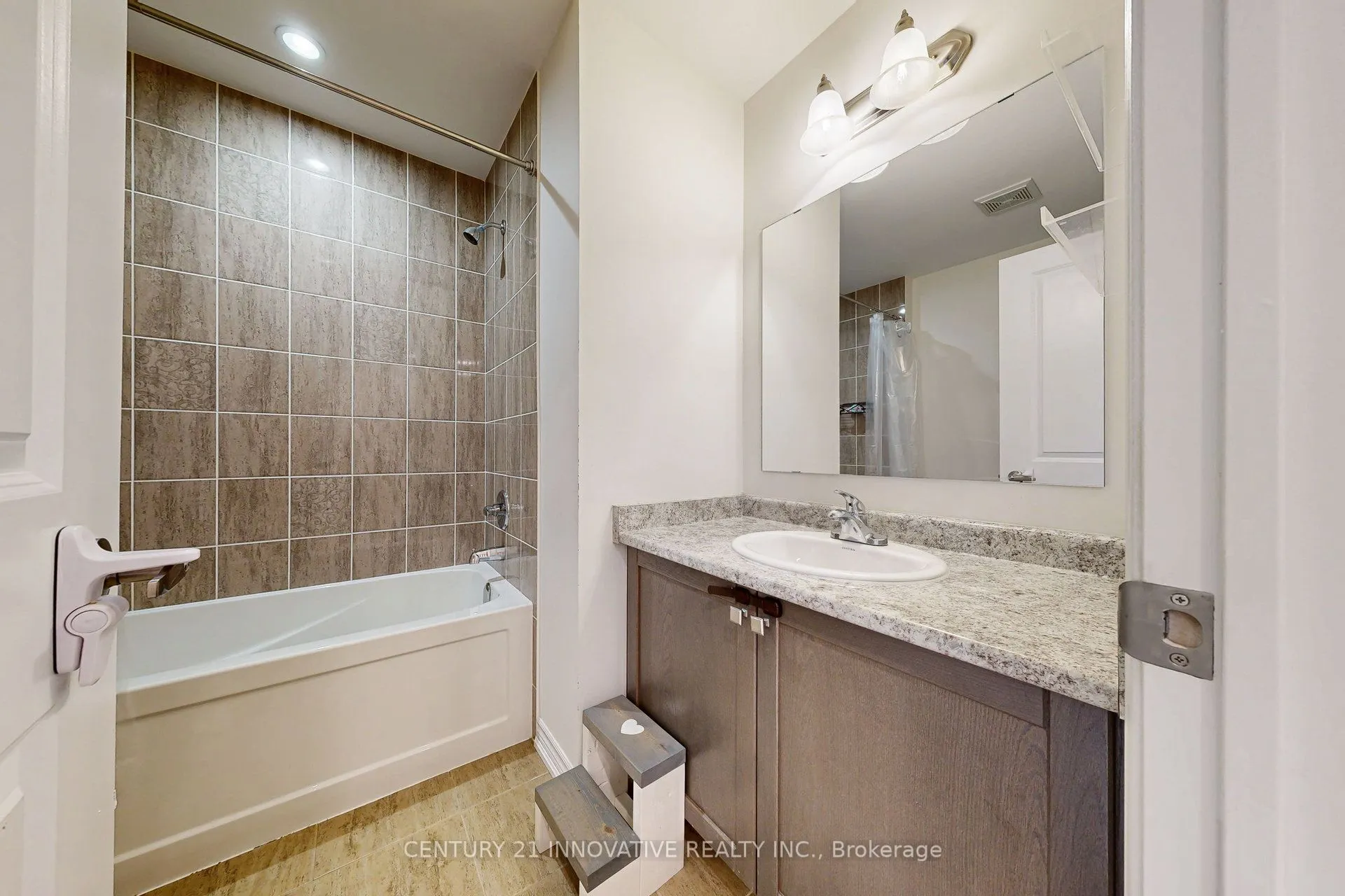 2349 Usman Road