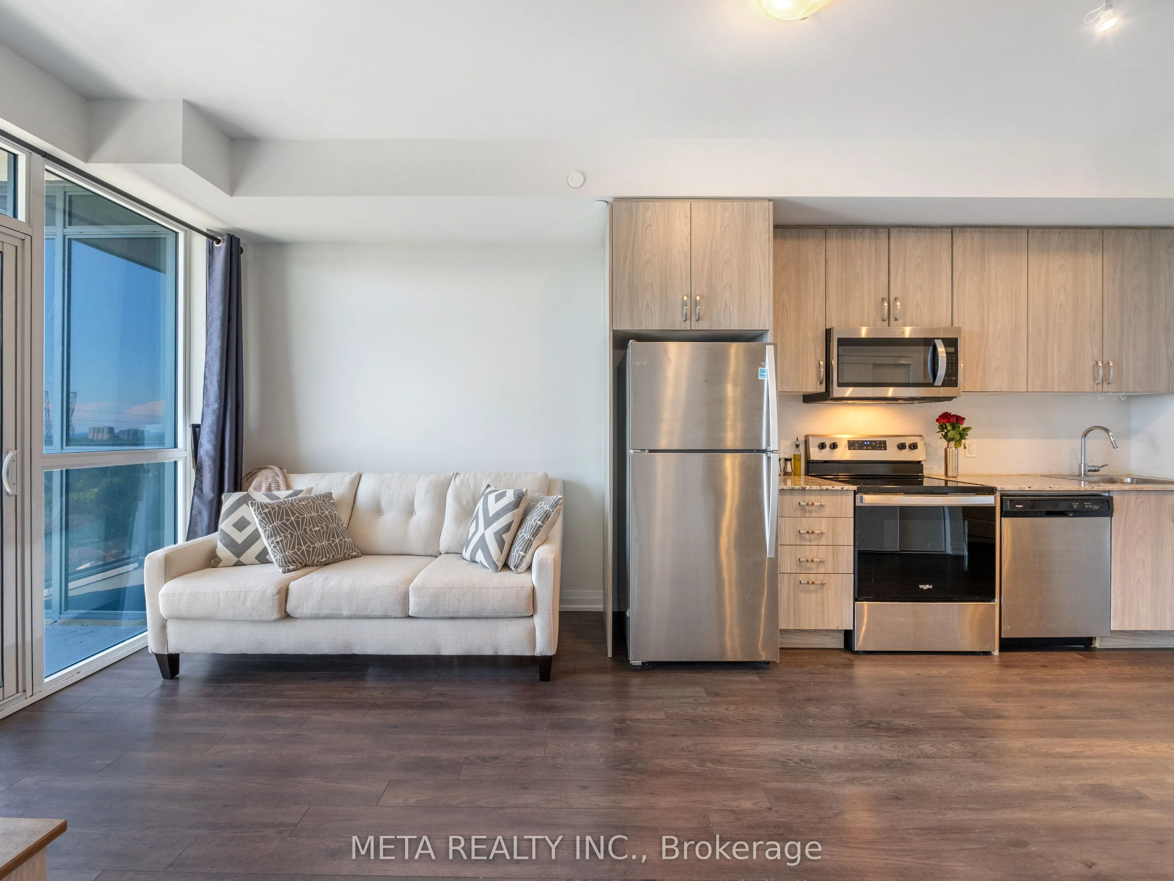 10 Meadowglen Place E, #908