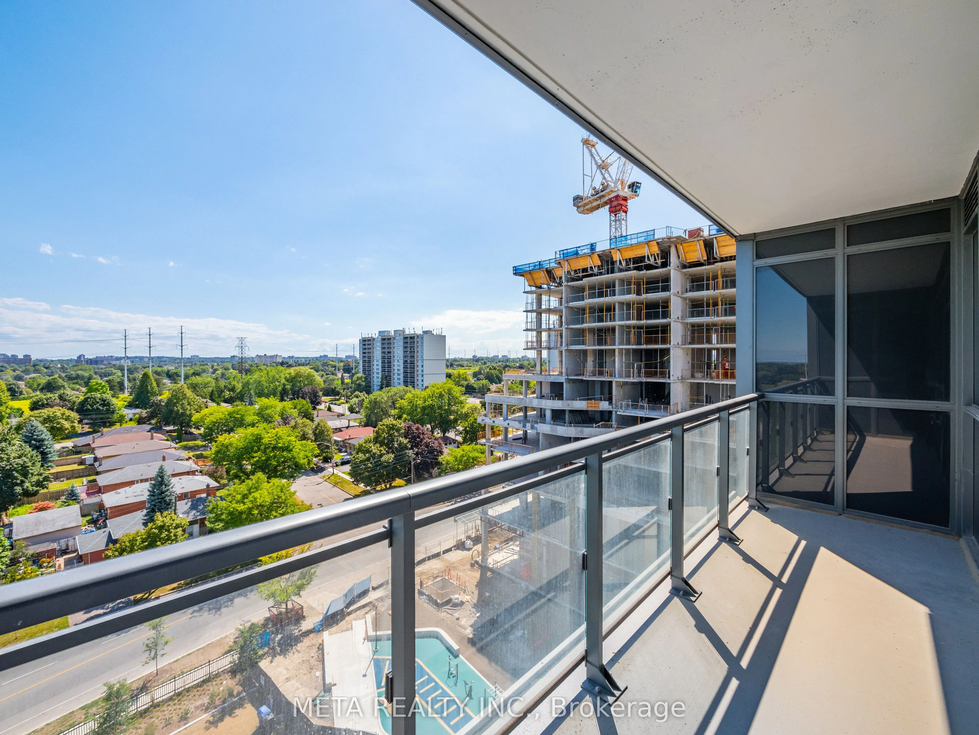 10 Meadowglen Place E, #908