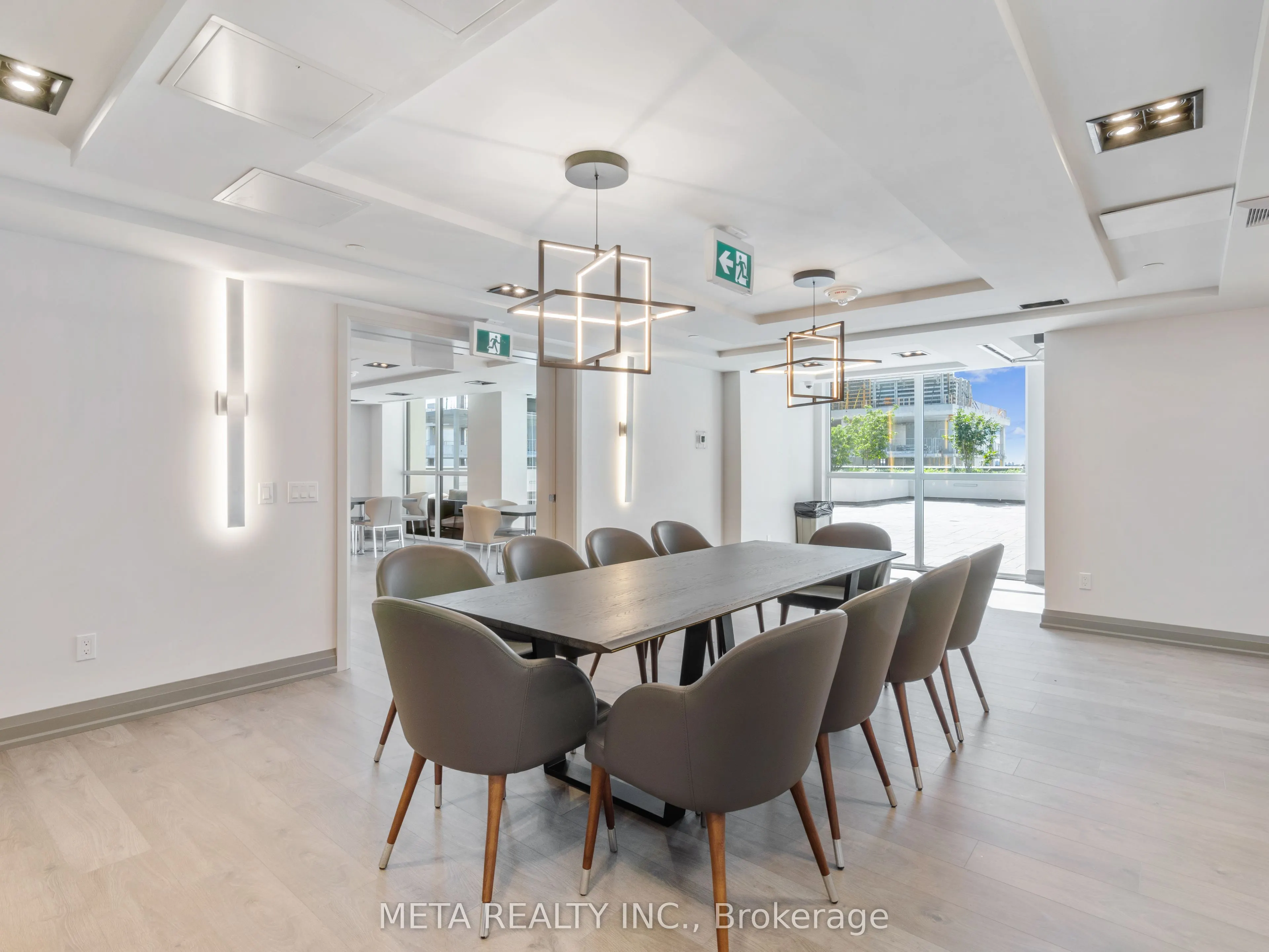 10 Meadowglen Place E, #908
