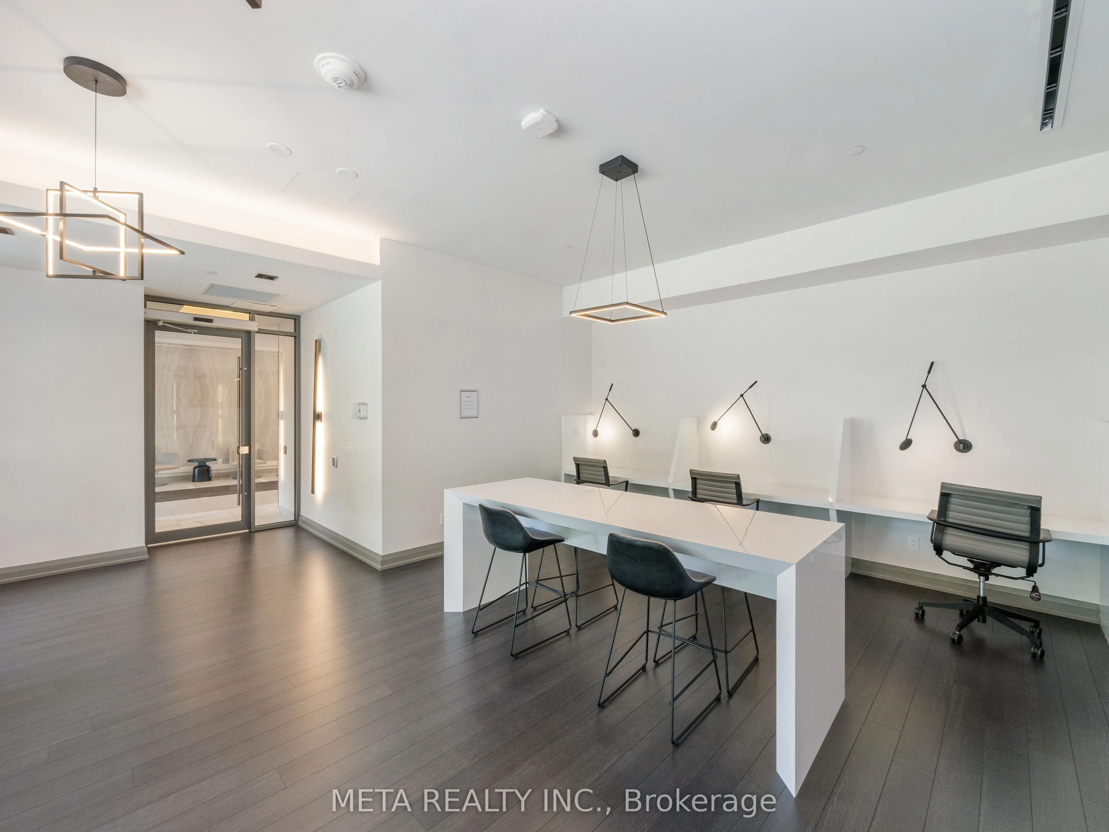 10 Meadowglen Place E, #908
