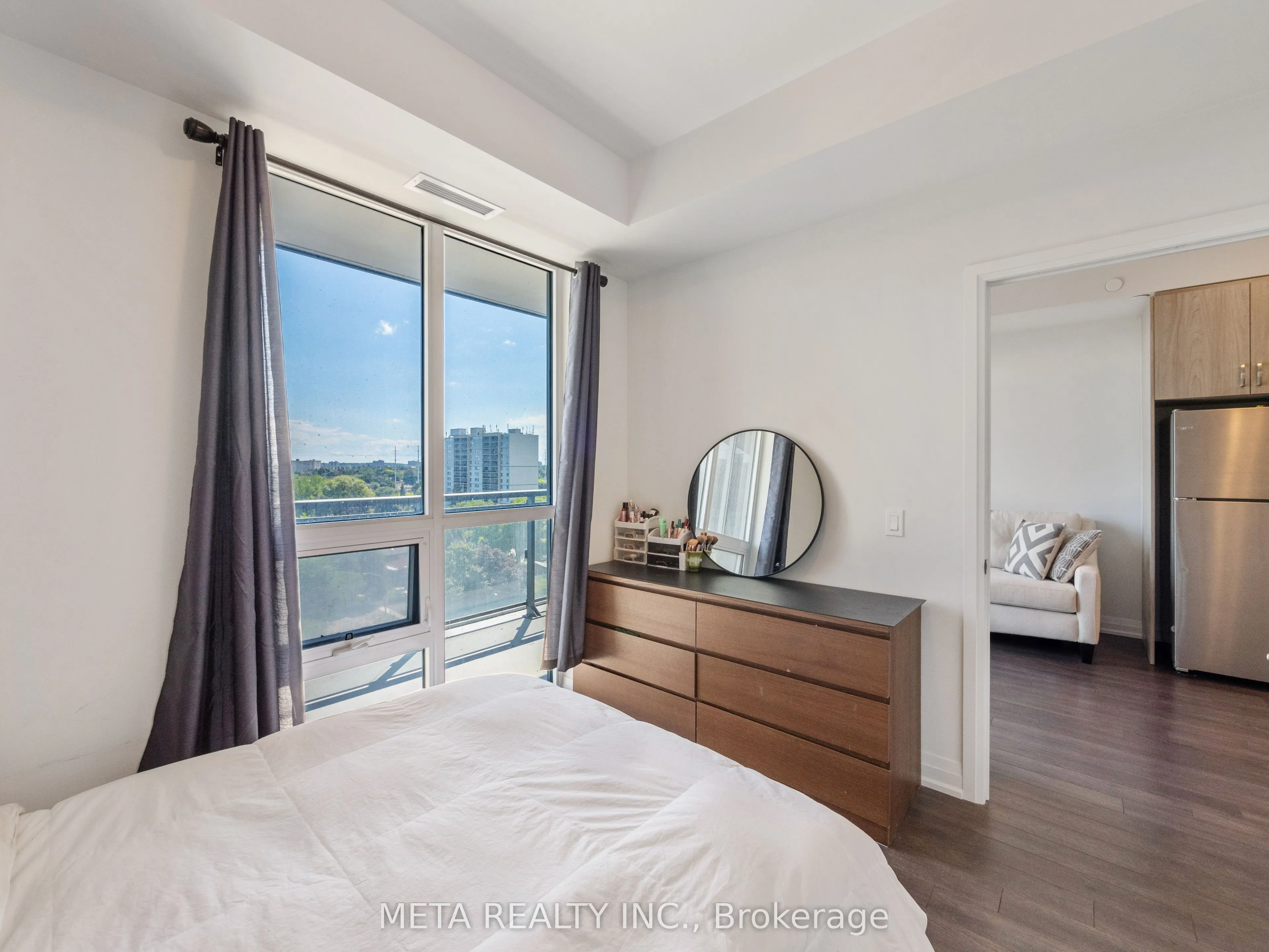 10 Meadowglen Place E, #908