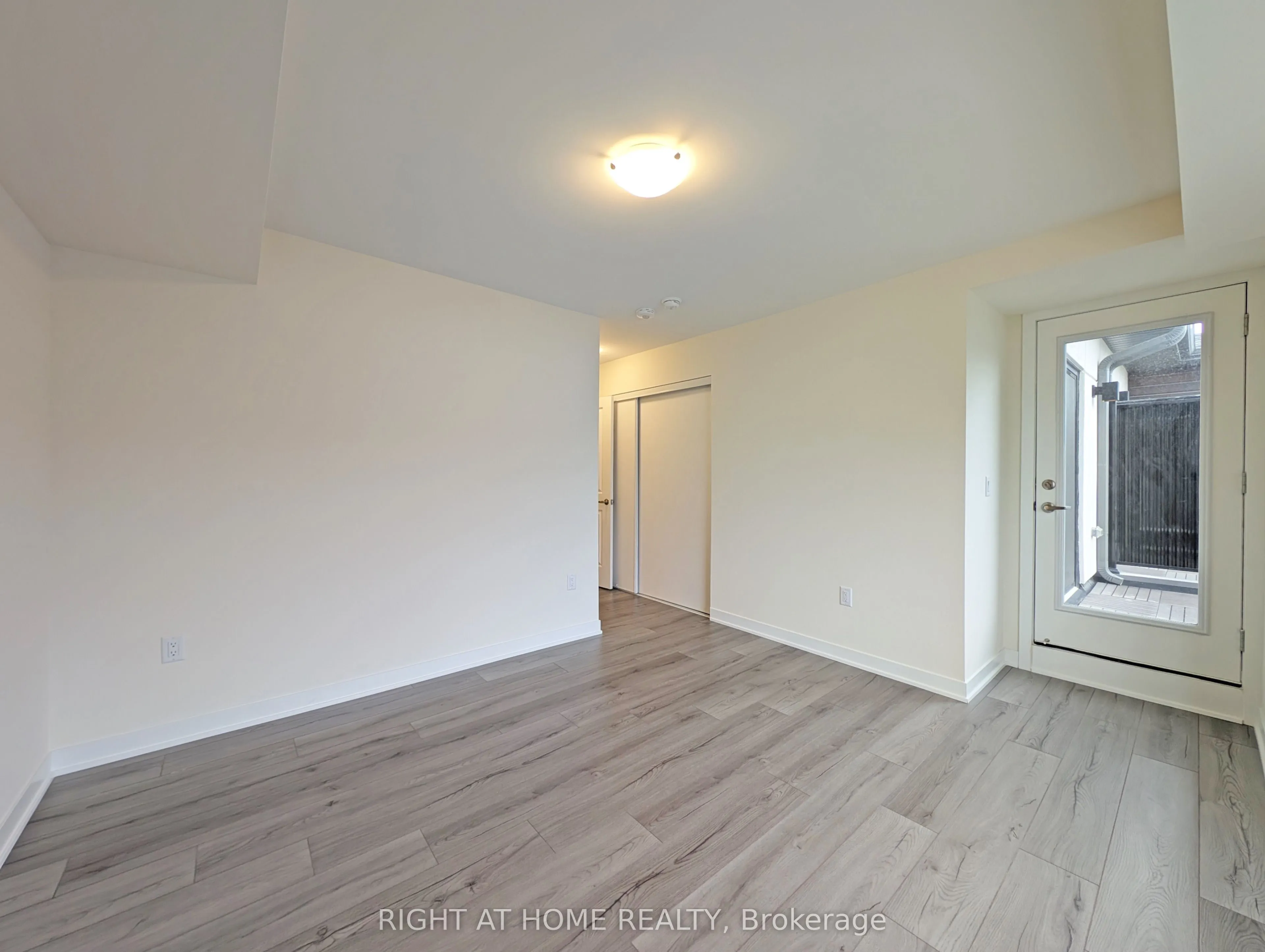 1695 Dersan Street, #1416