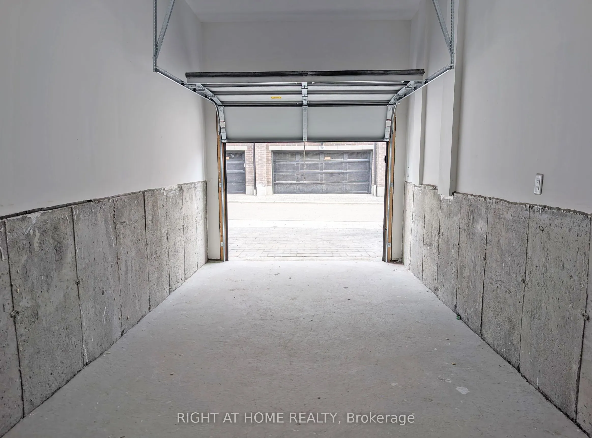 1695 Dersan Street, #1416