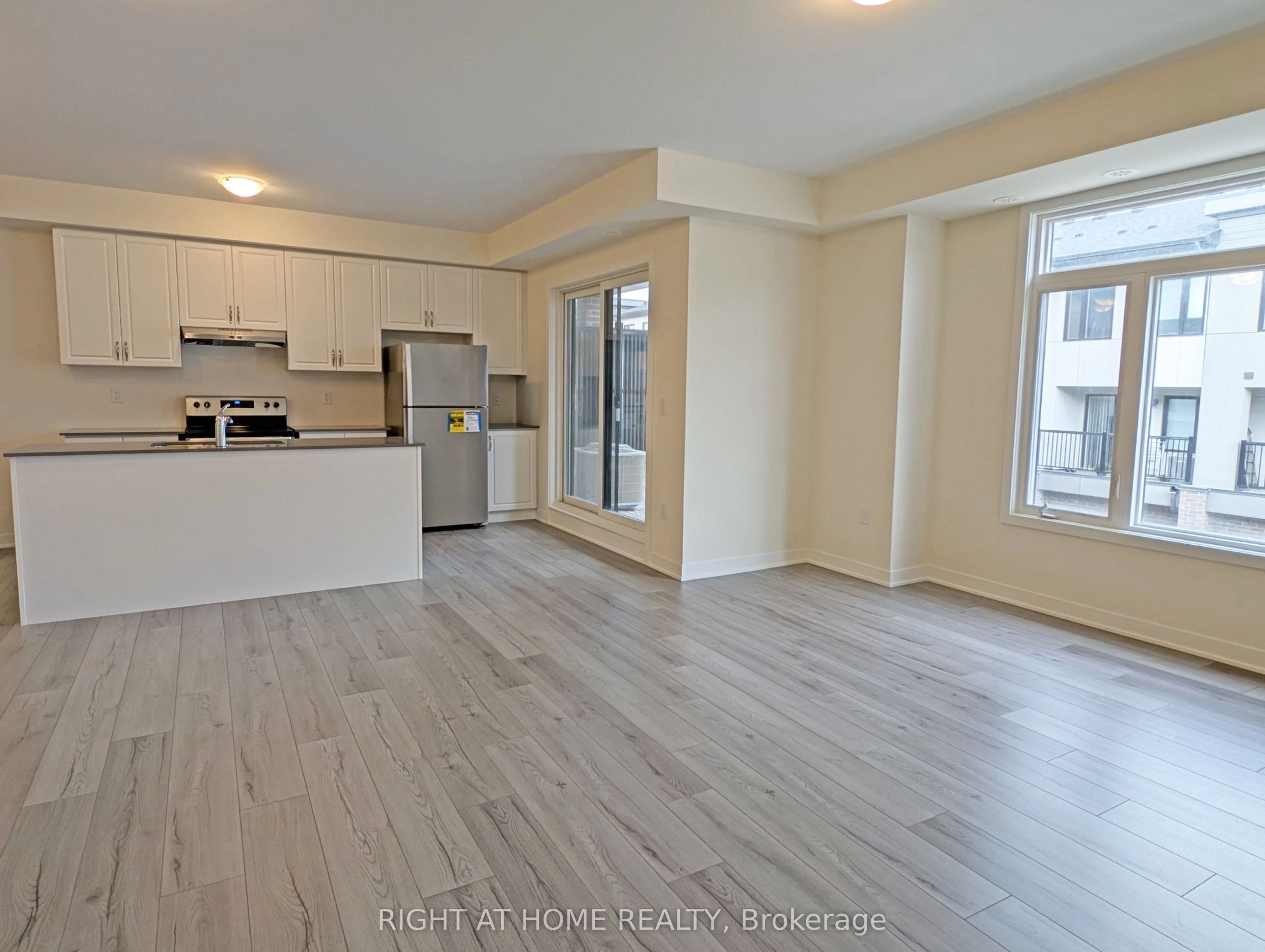 1695 Dersan Street, #1416