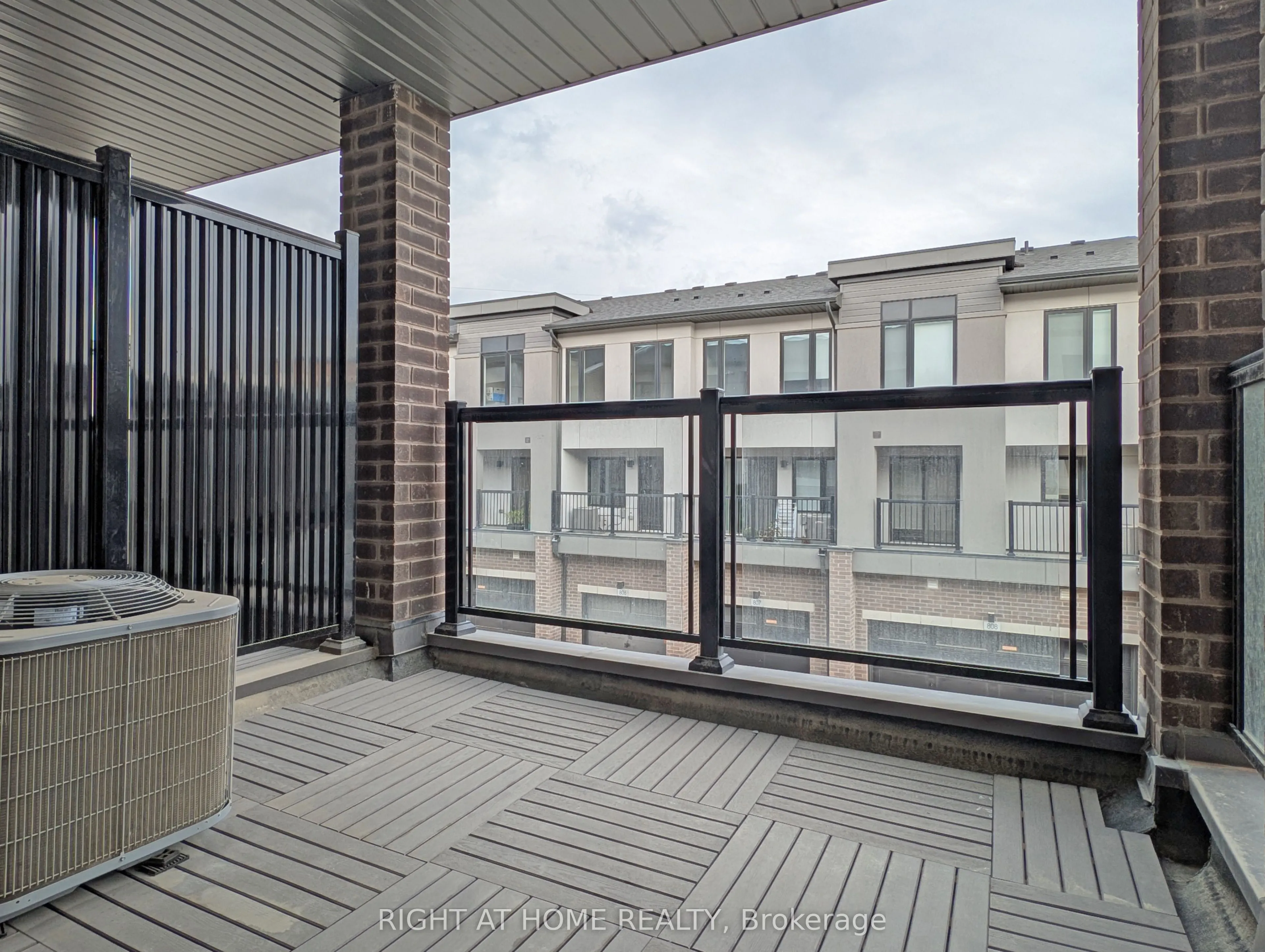 1695 Dersan Street, #1416