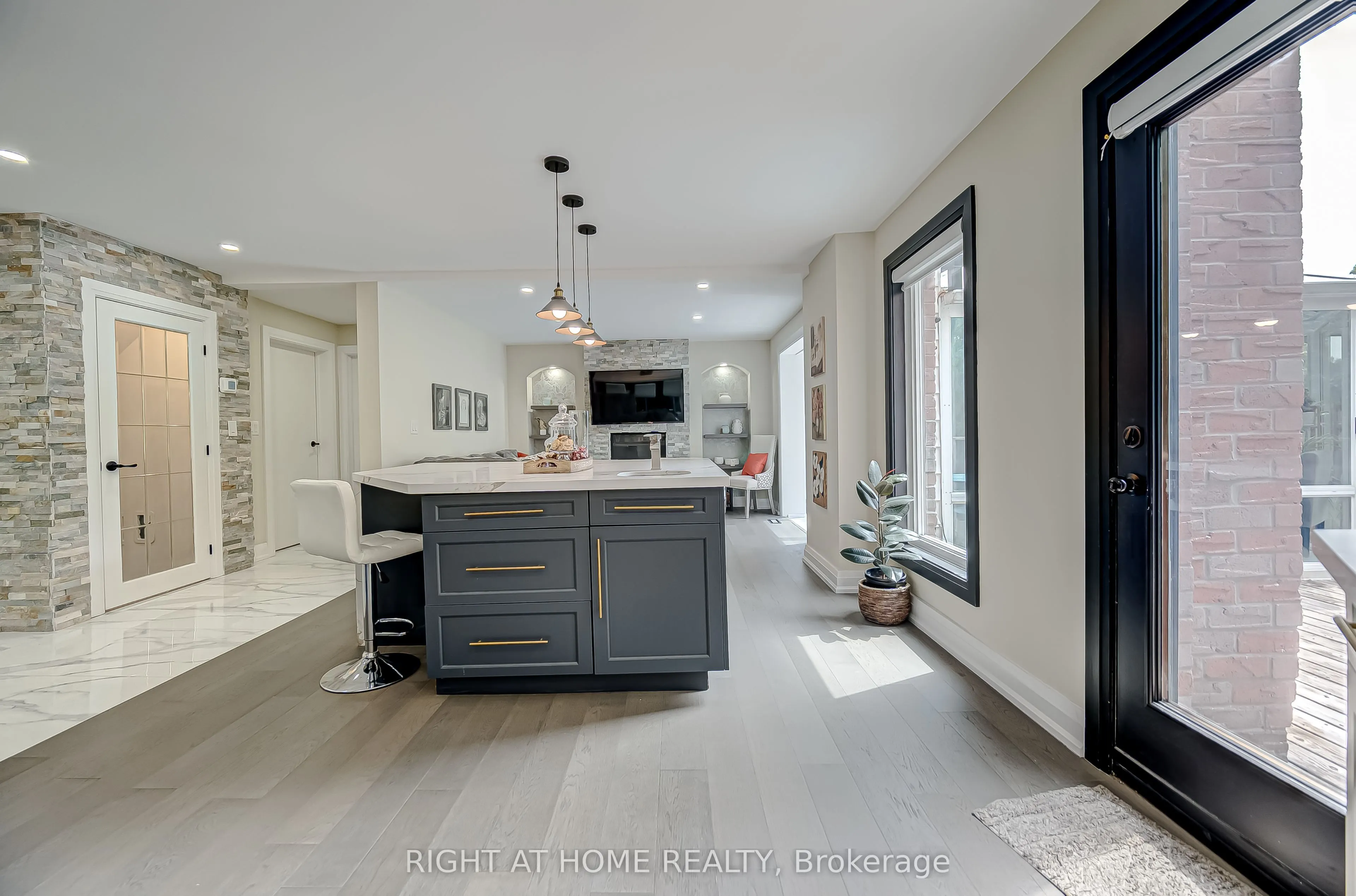 1482 Old Forest Road