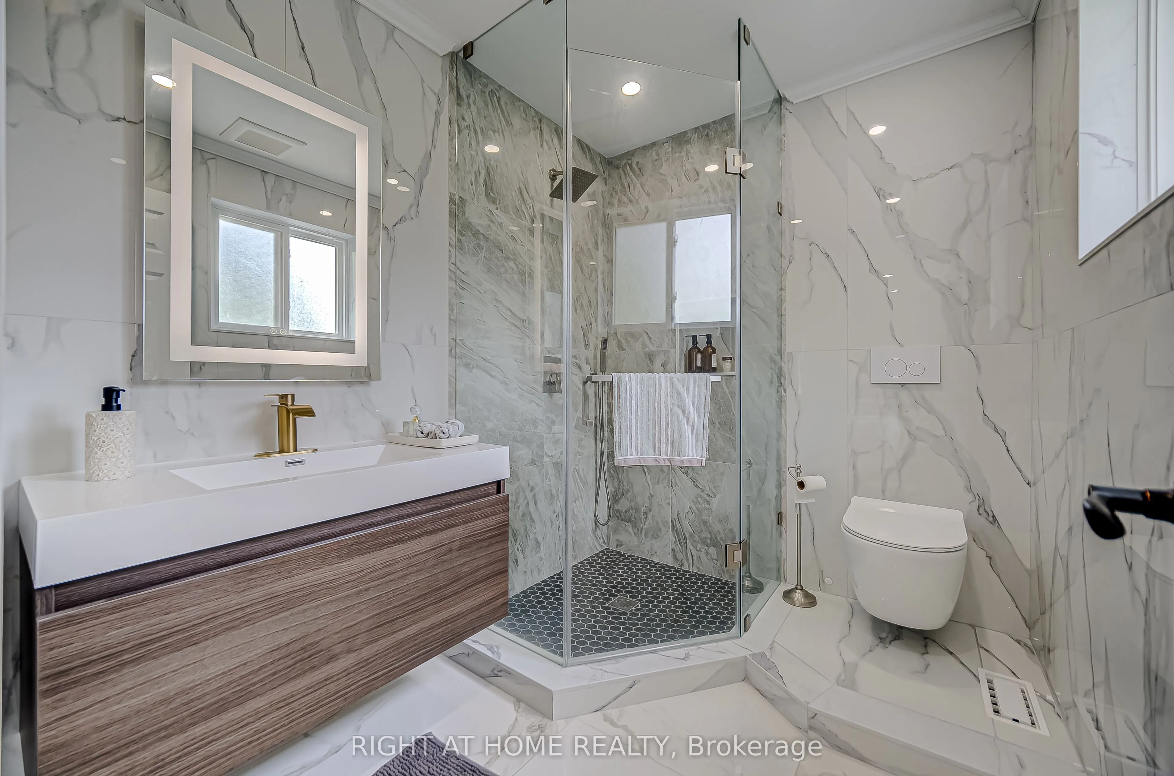 1482 Old Forest Road