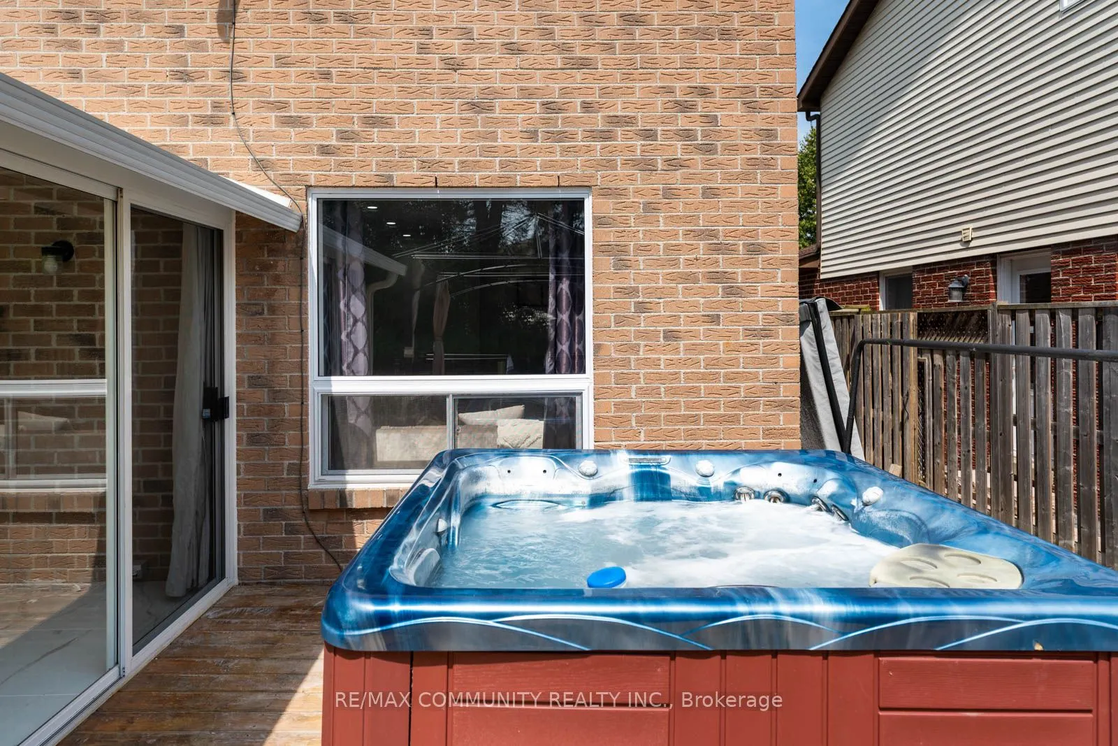 2483 Linwood Street