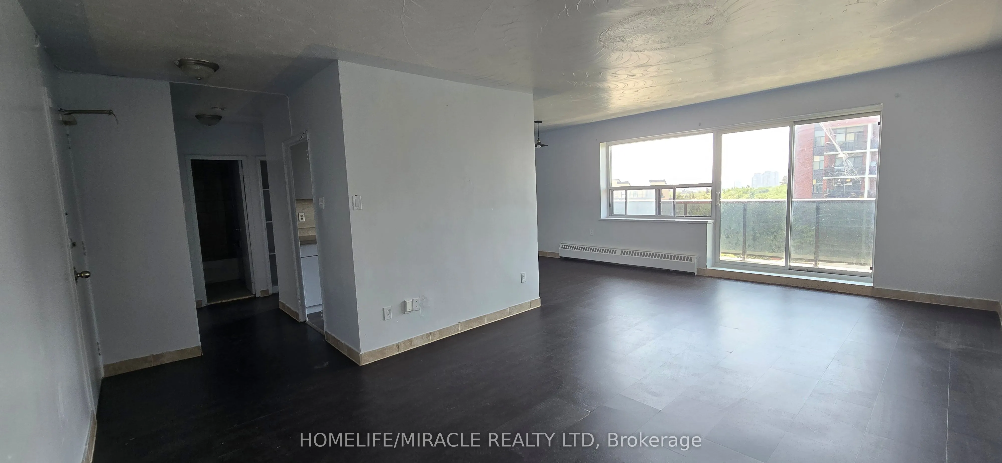 1651 VICTORIA PARK Avenue, #605