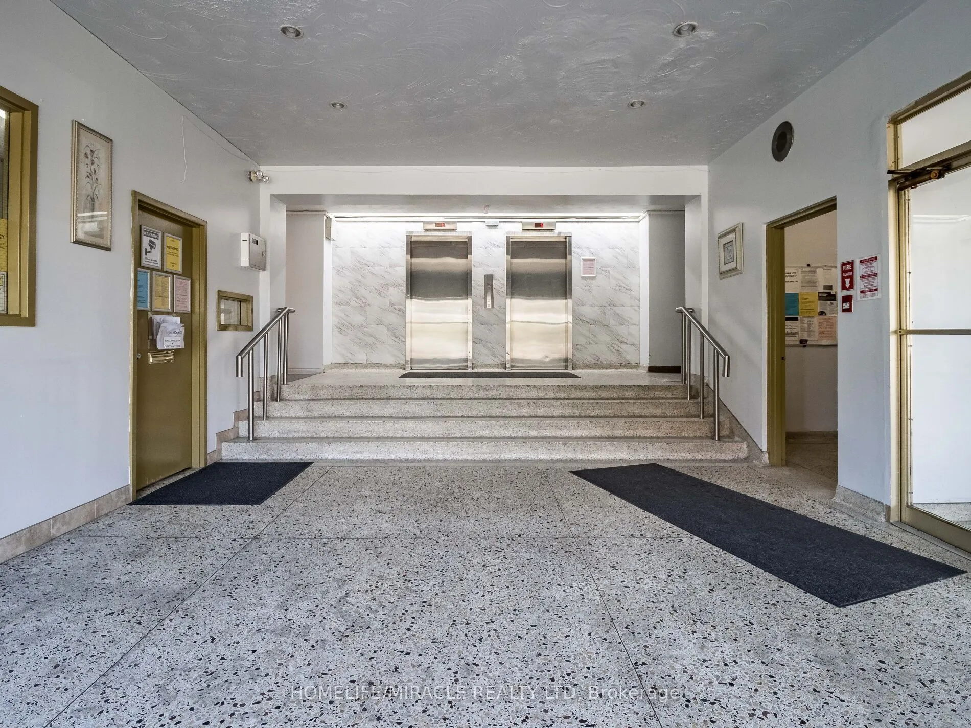 1651 VICTORIA PARK Avenue, #605