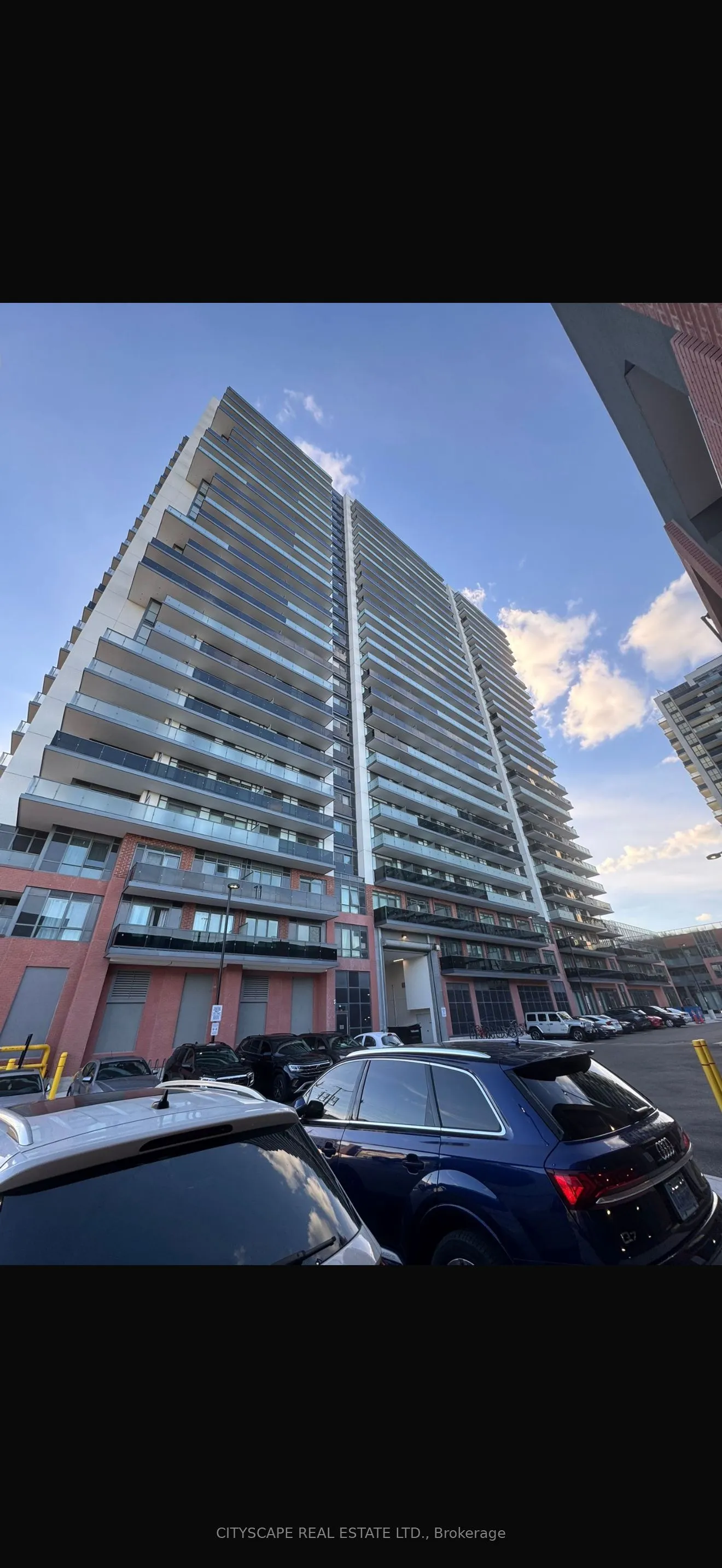 2545 simcoe Street N, #201