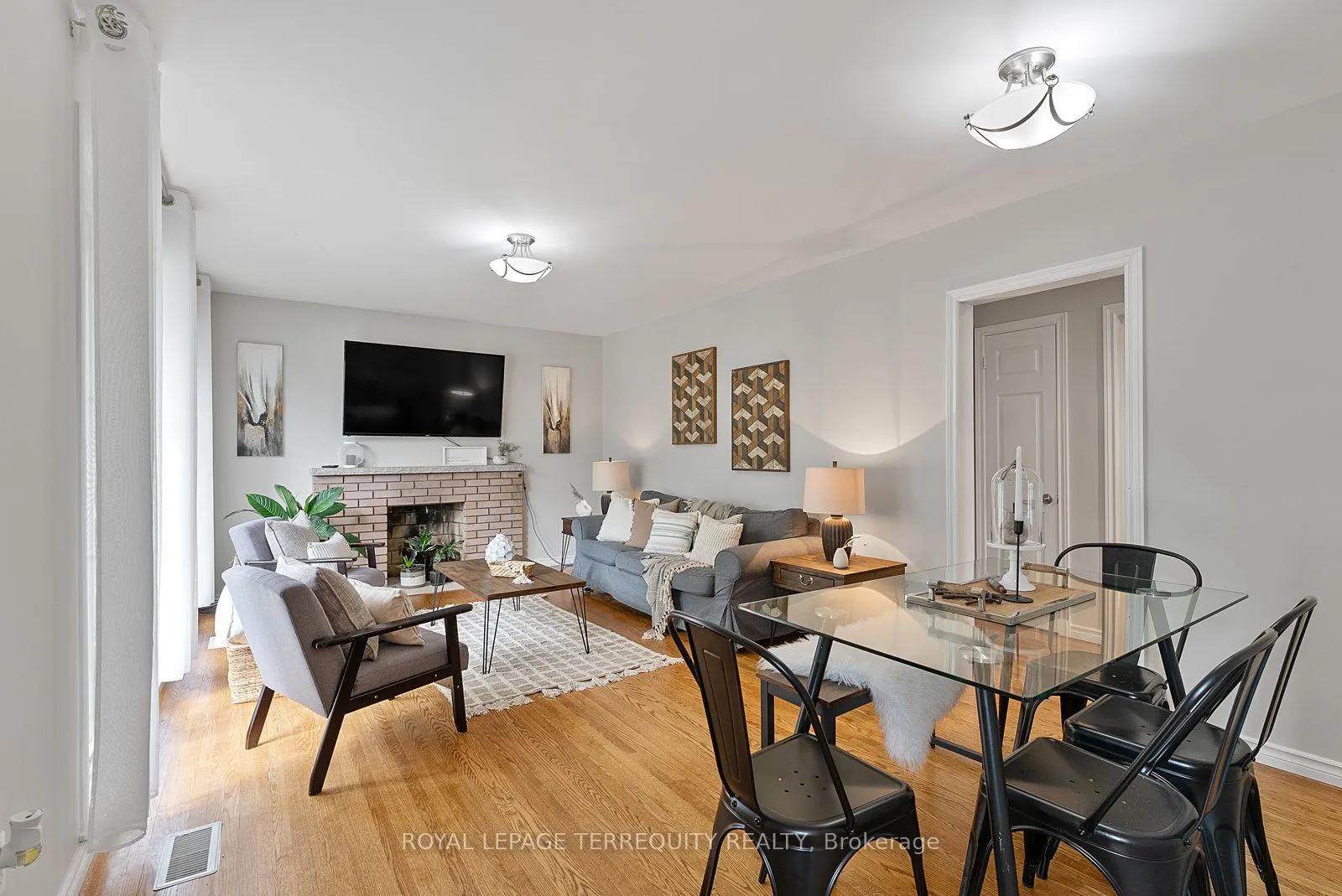 329 Cochrane Street
