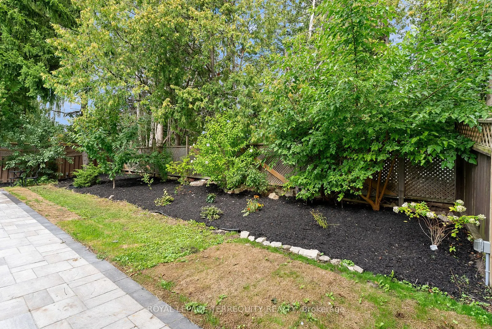 329 Cochrane Street