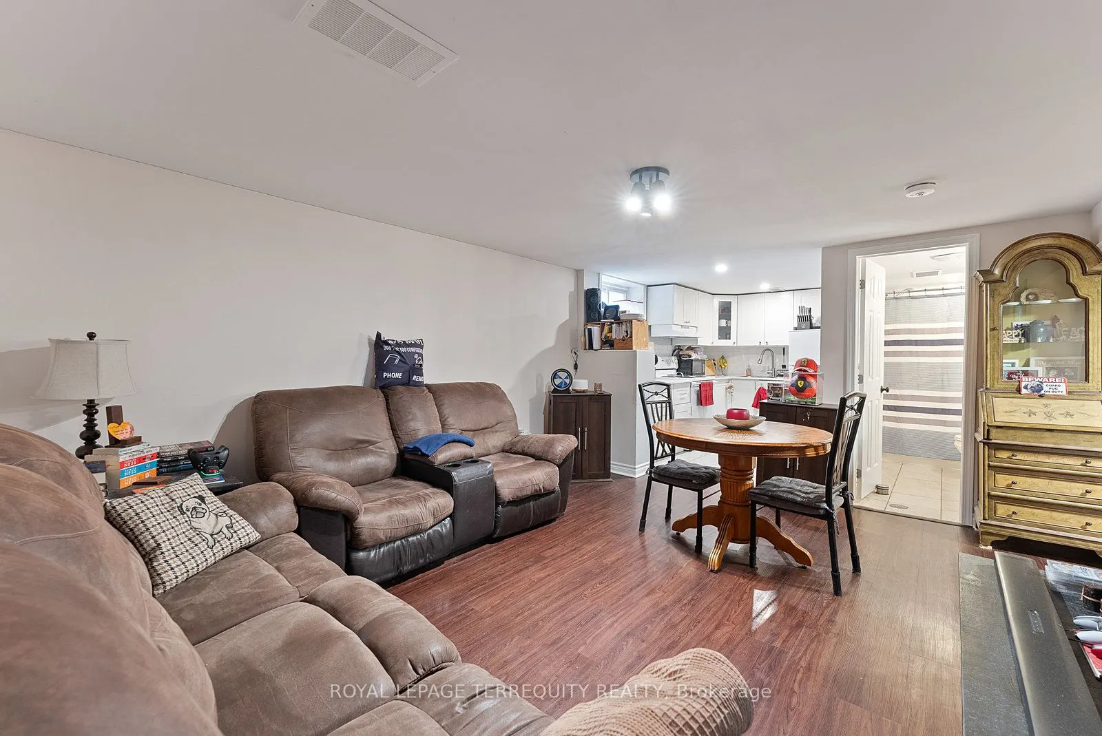 329 Cochrane Street