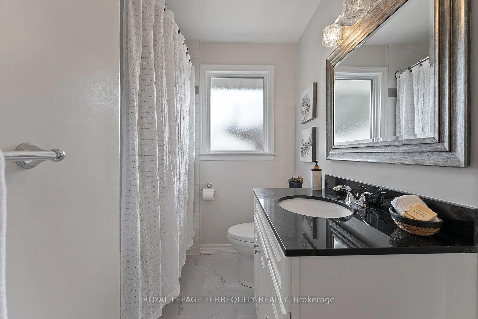 329 Cochrane Street