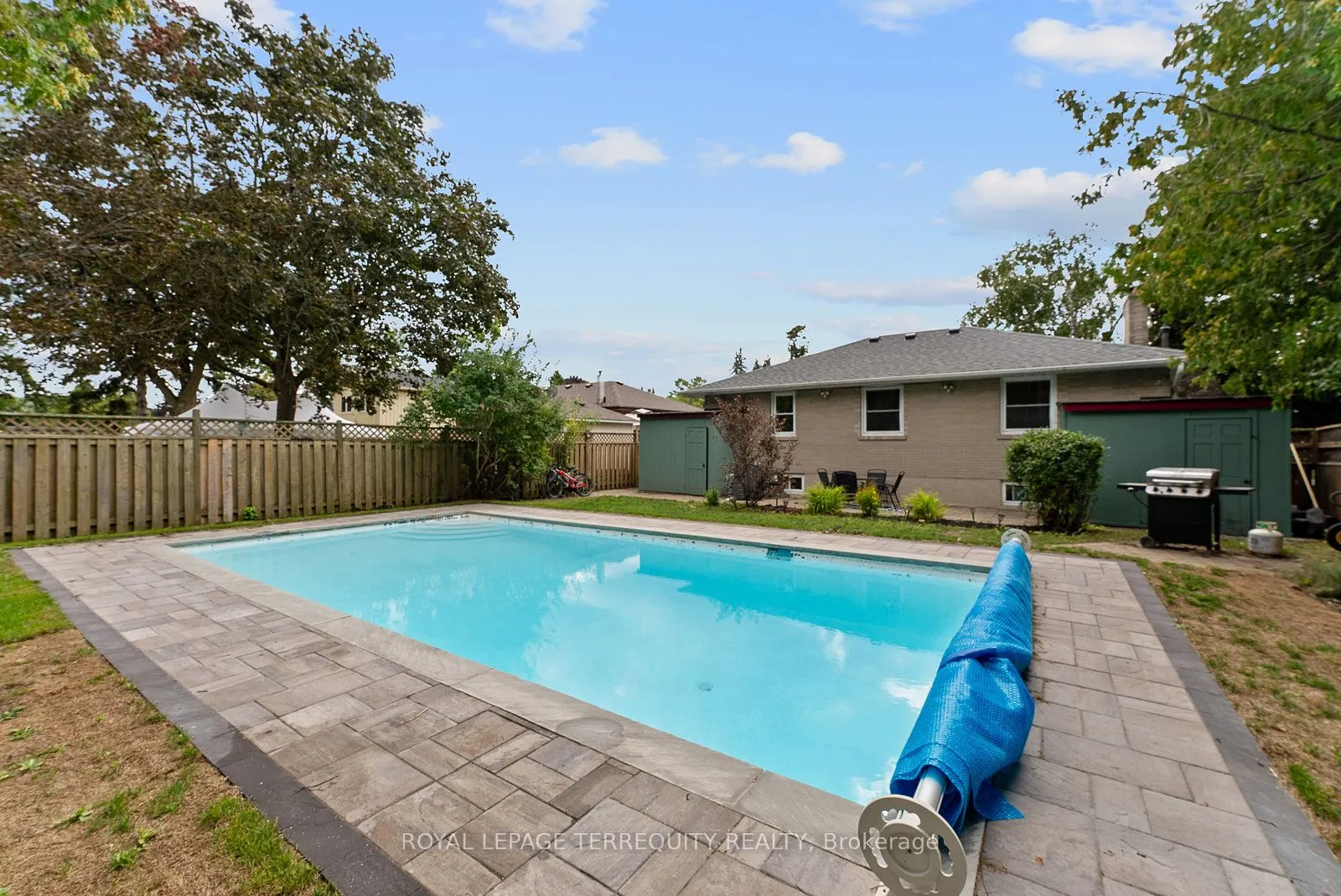 329 Cochrane Street