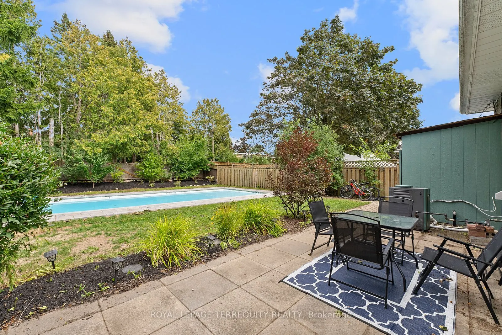 329 Cochrane Street