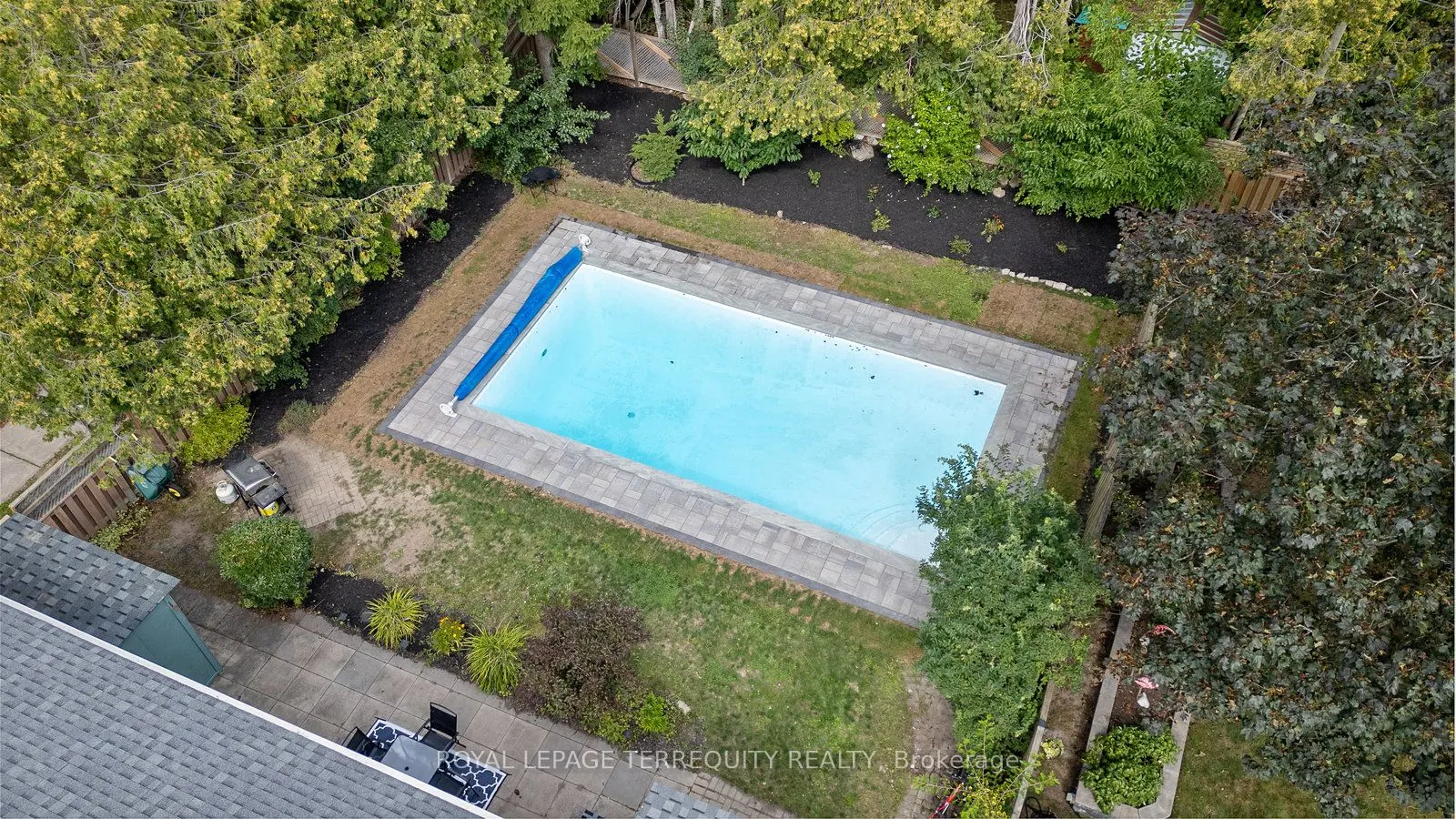 329 Cochrane Street