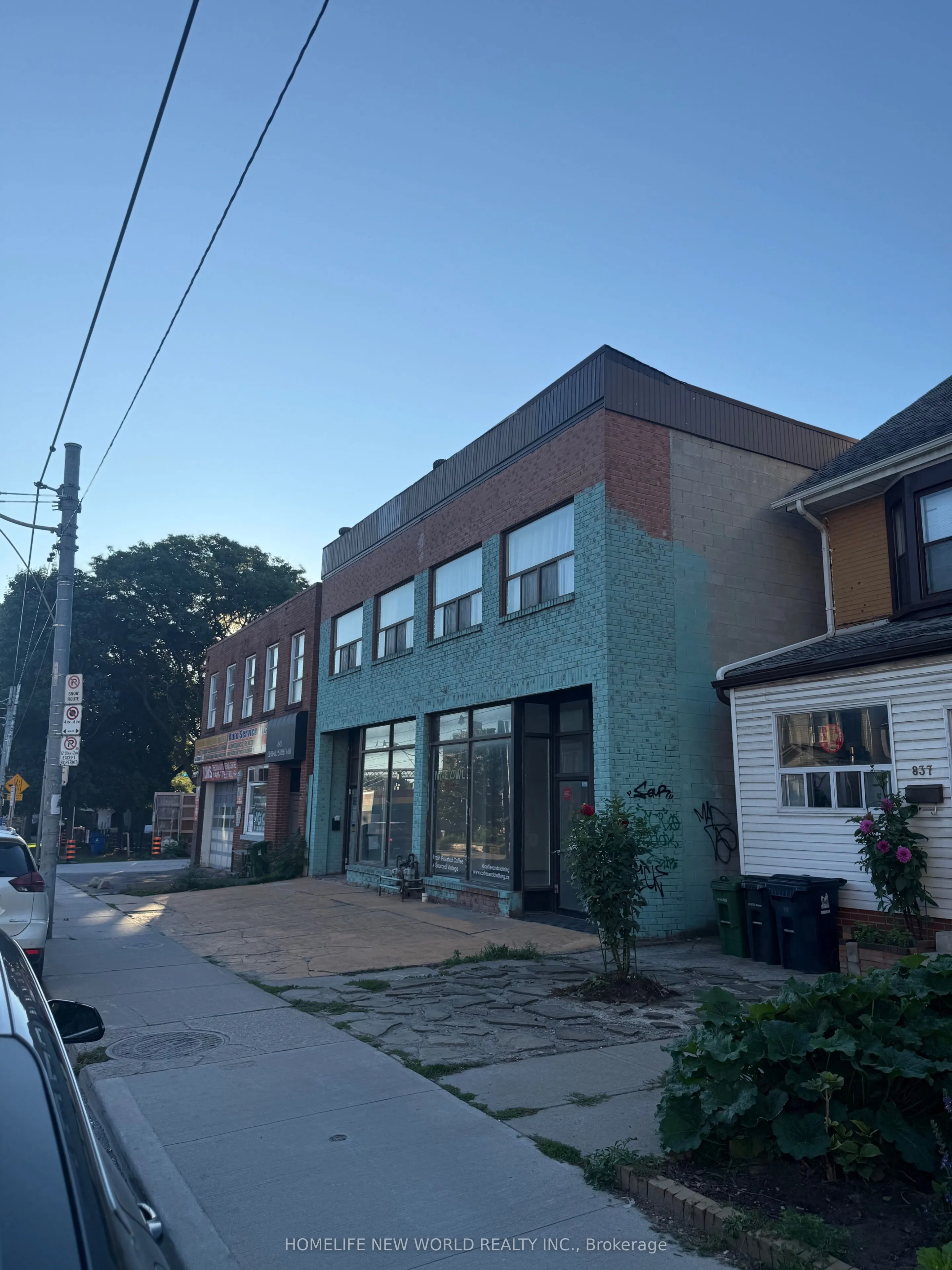 841 Gerrard Street E