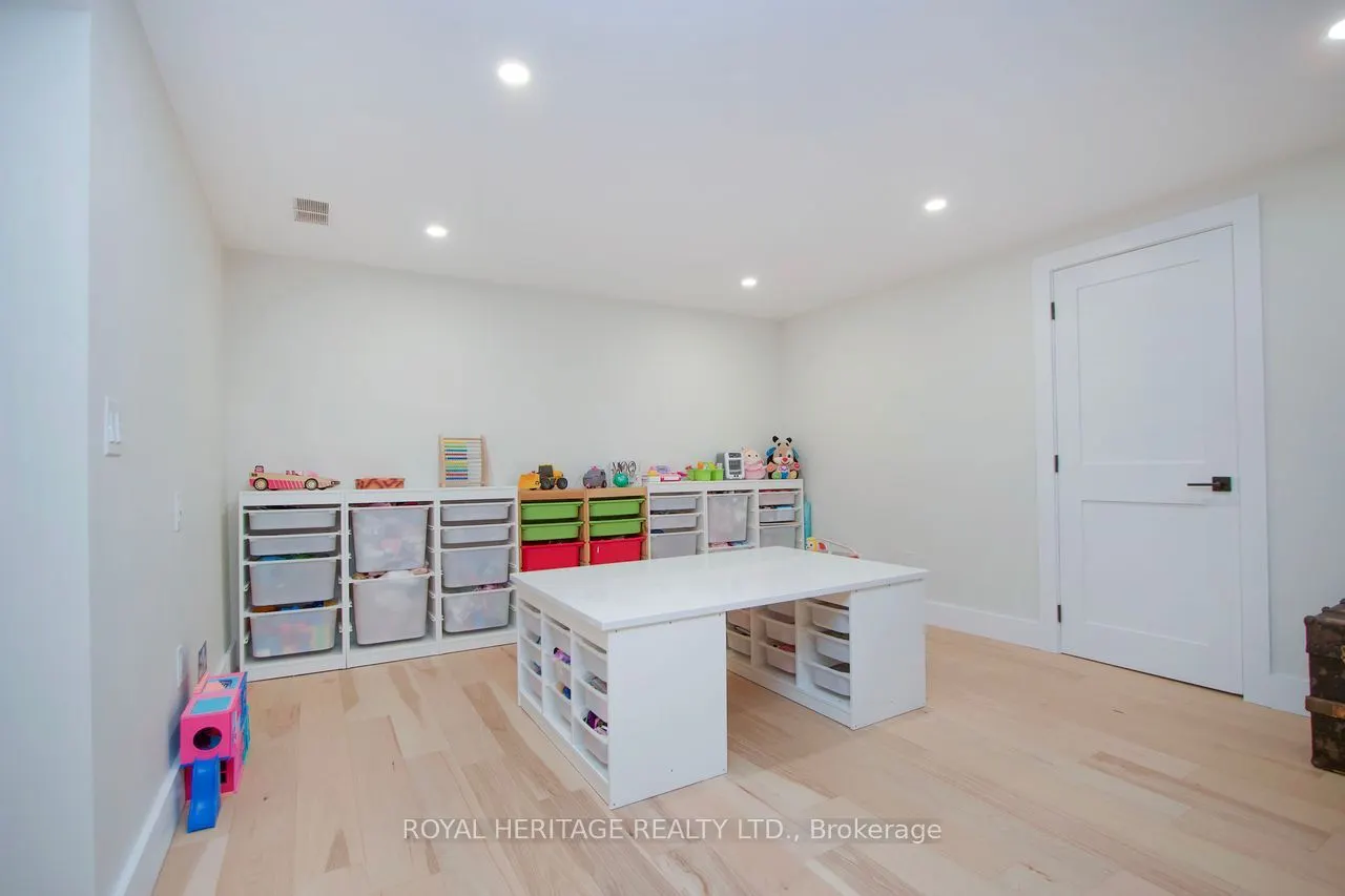 3517 Lockhart Road