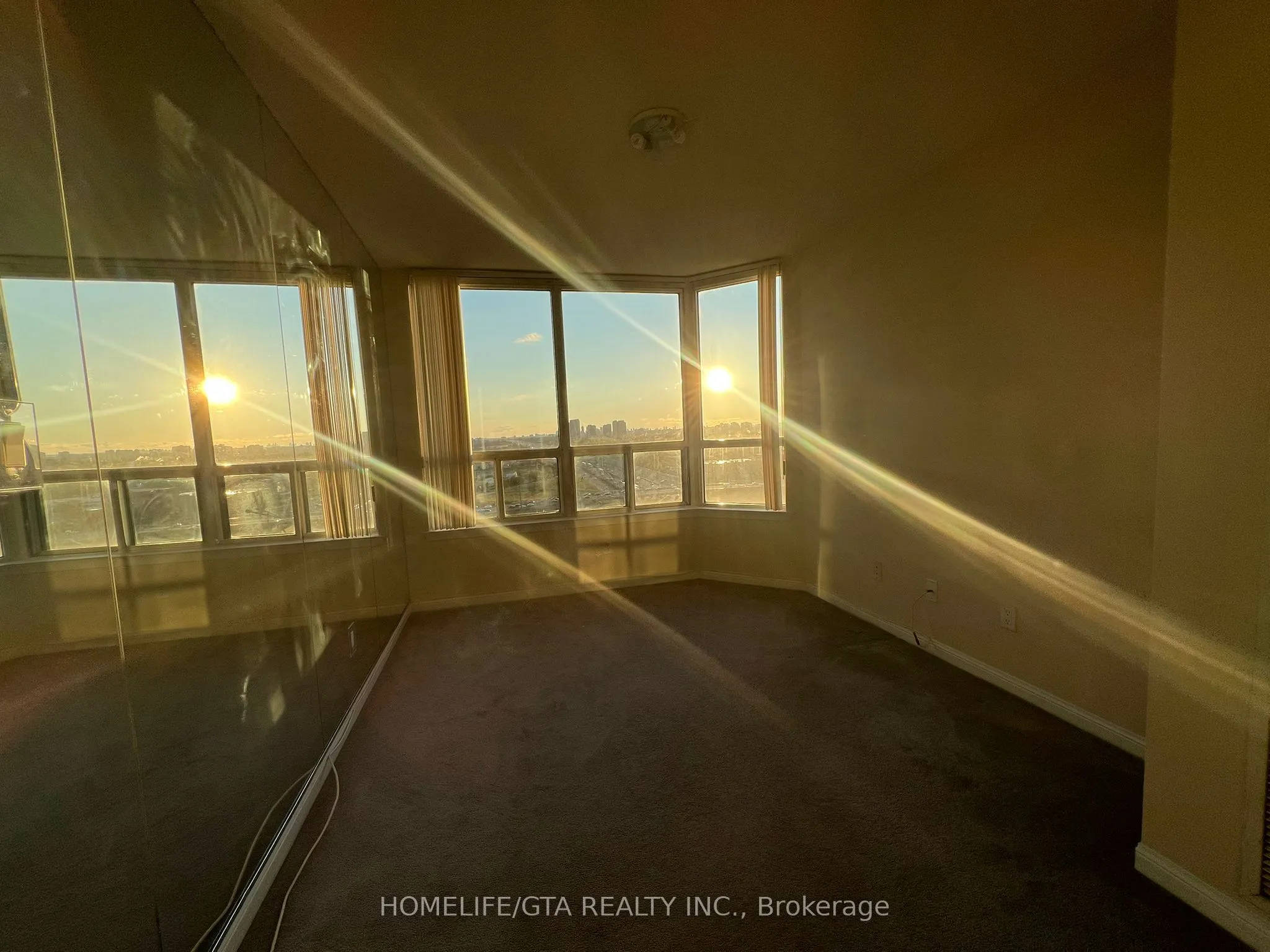 88 Corporate Drive, #2211