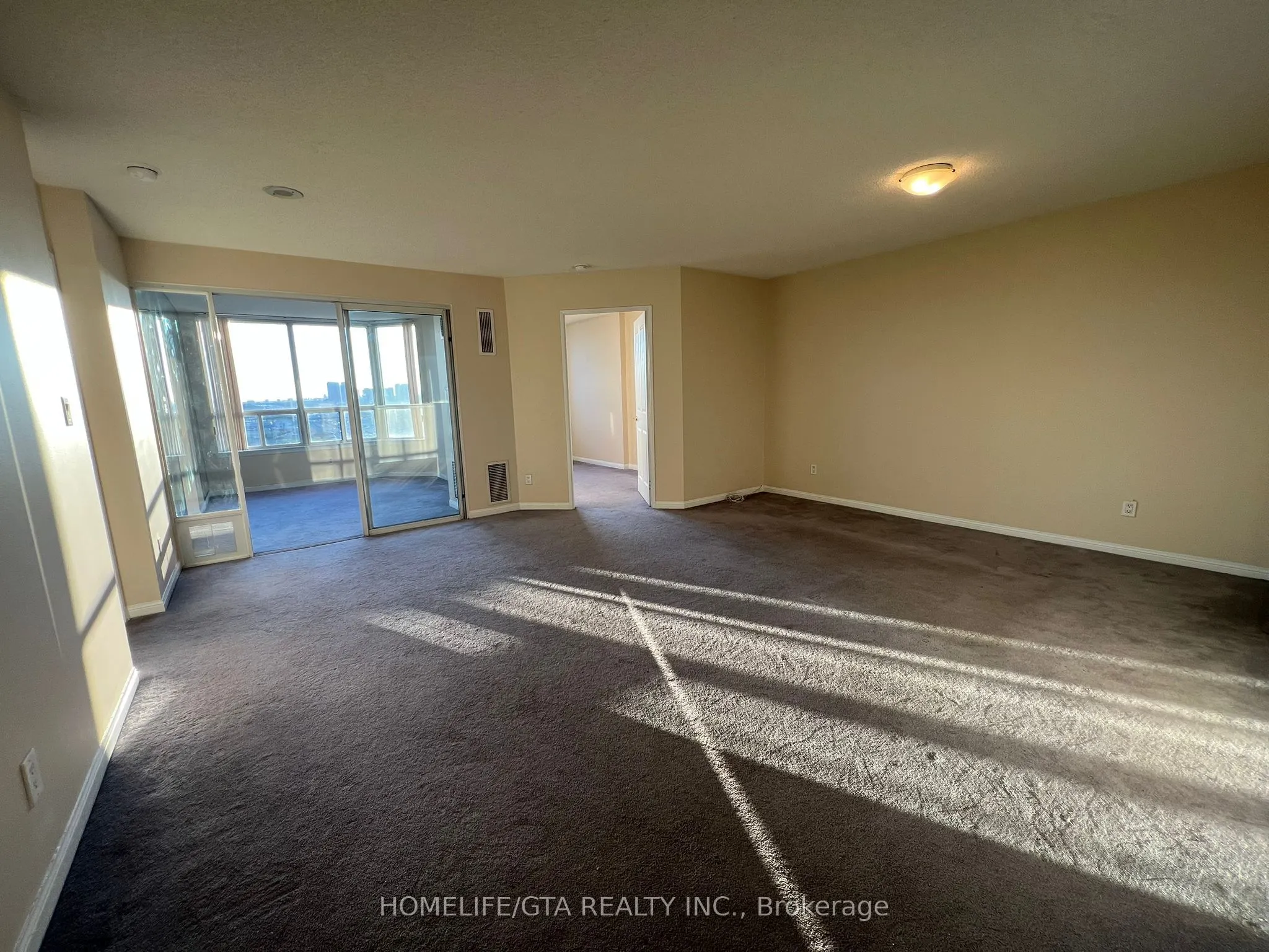 88 Corporate Drive, #2211