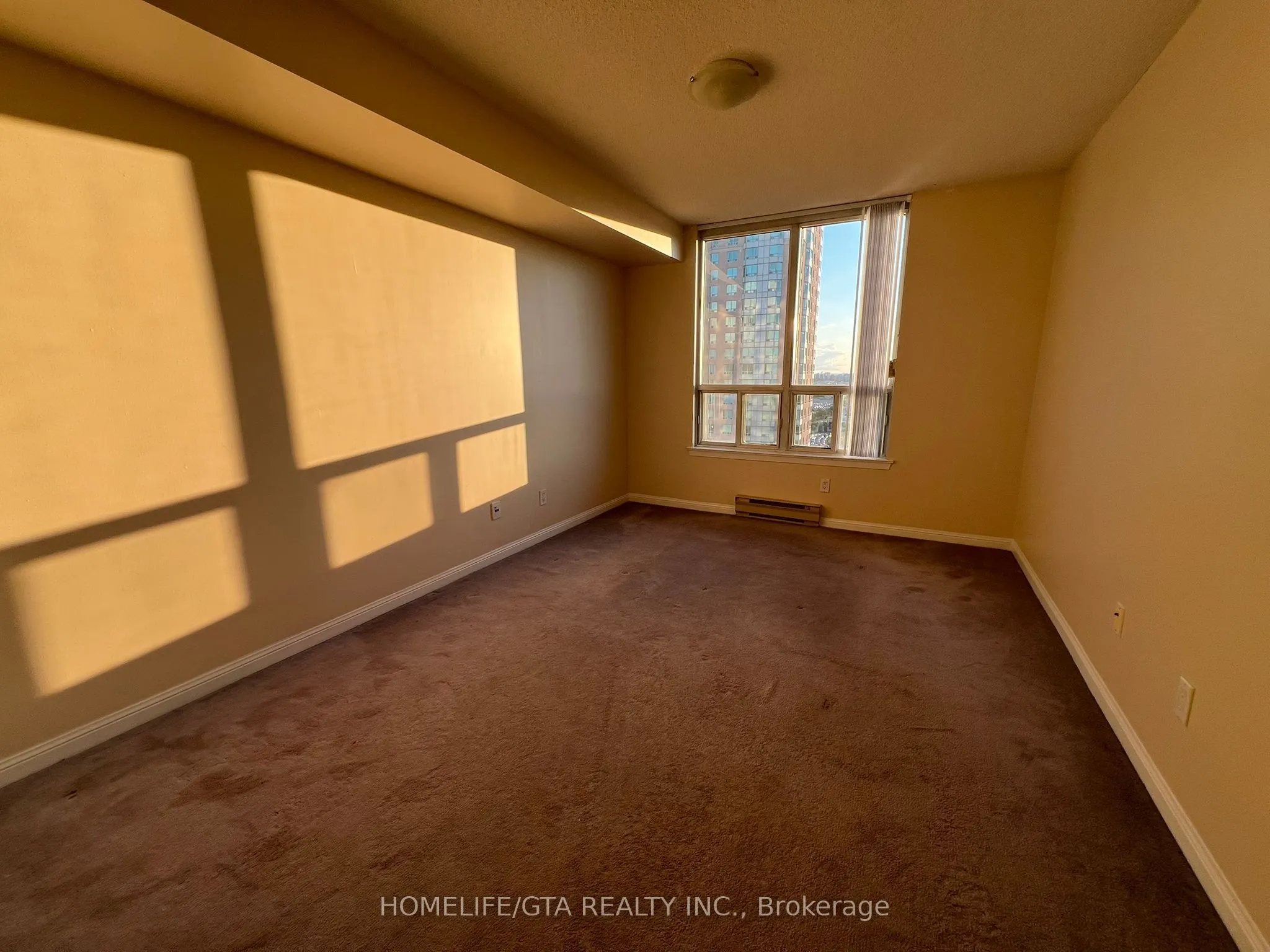88 Corporate Drive, #2211