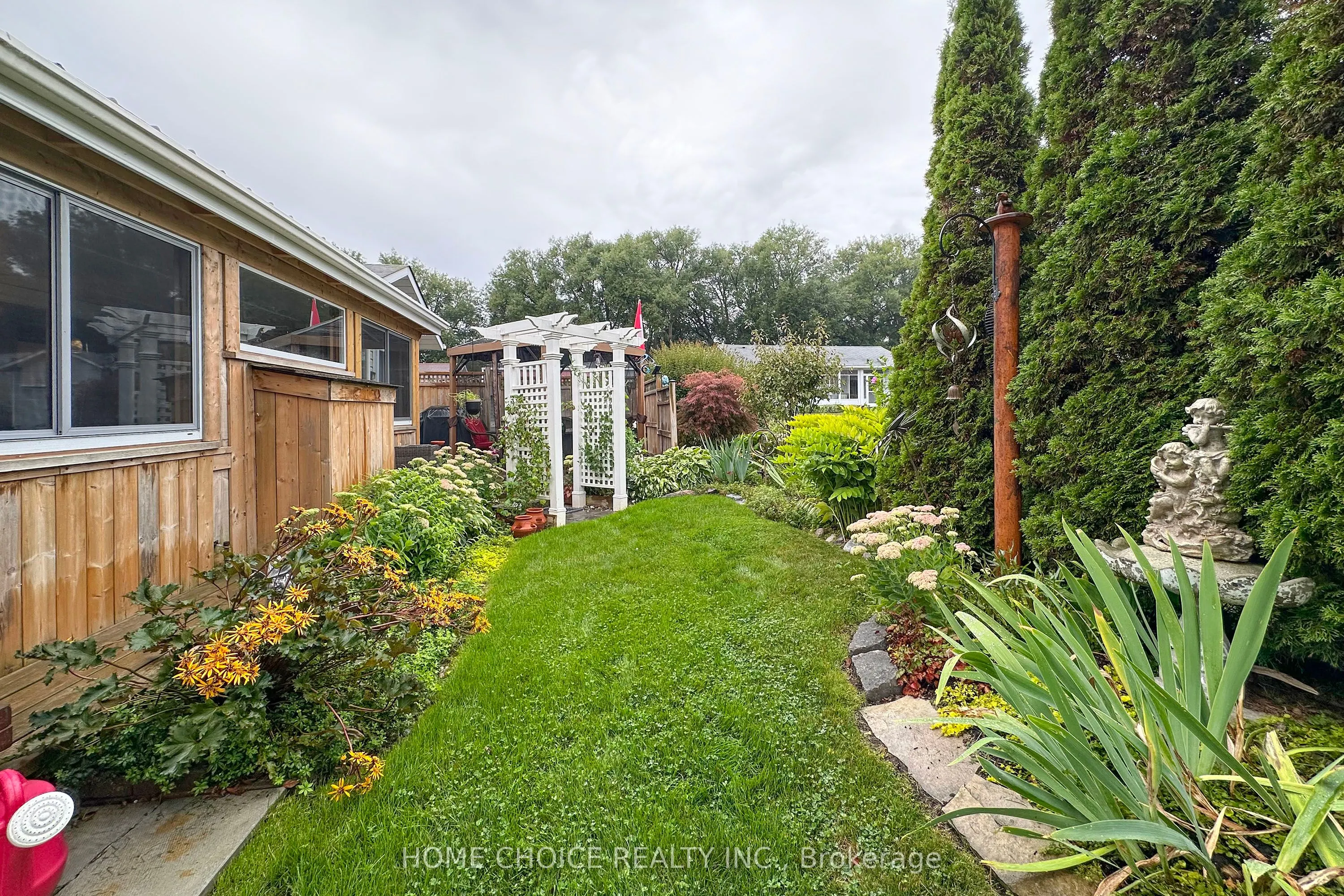 29 Cornerbrook Court