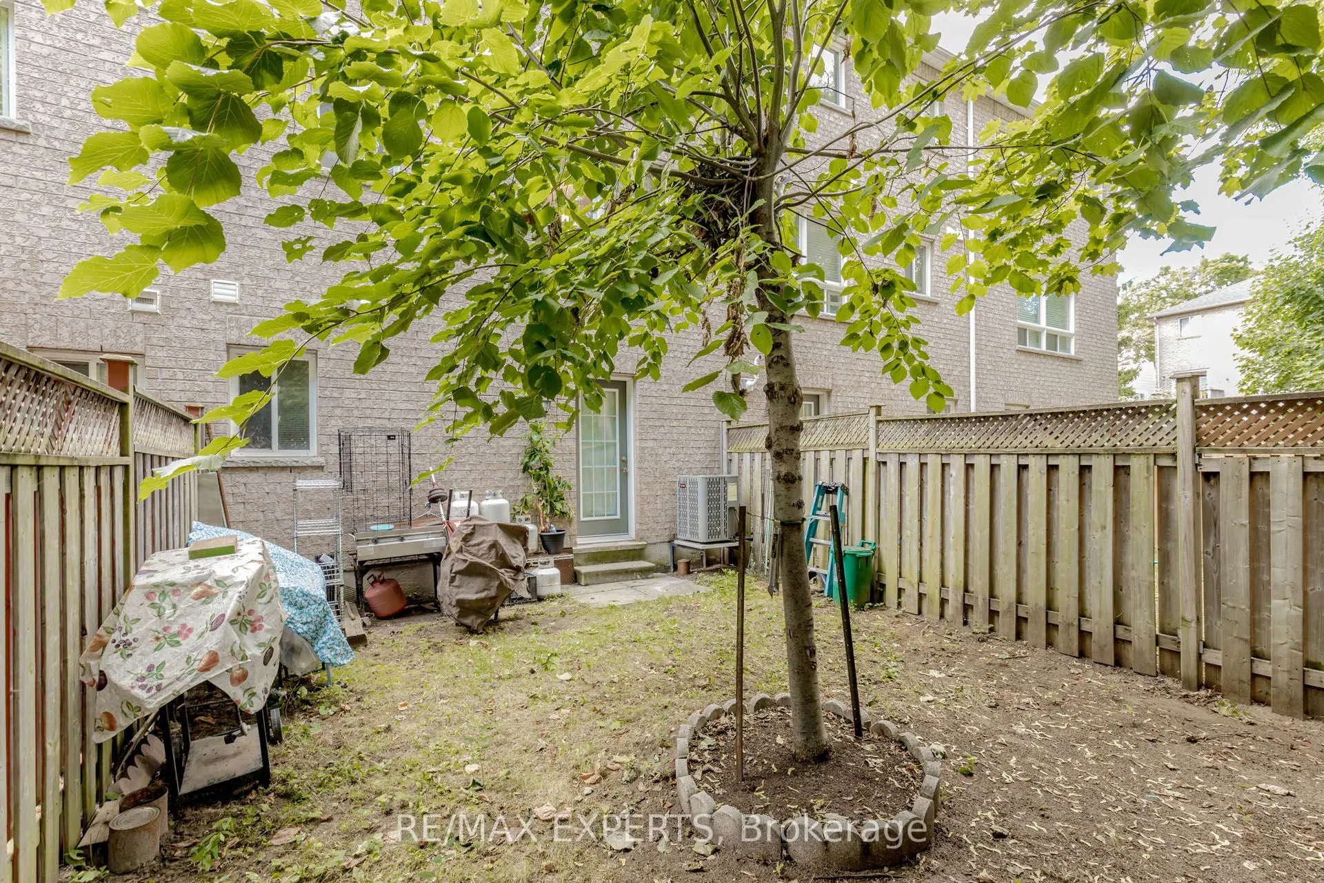 24 Ignatius Lane