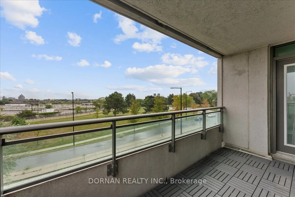 88 Grangeway Avenue, #305