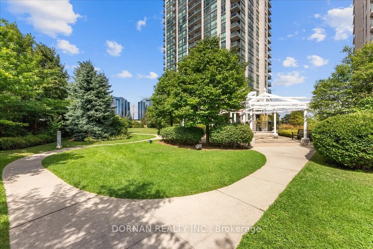 88 Grangeway Avenue, #305