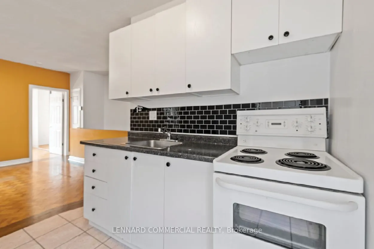 338 Kingston Road, #2nd Floor