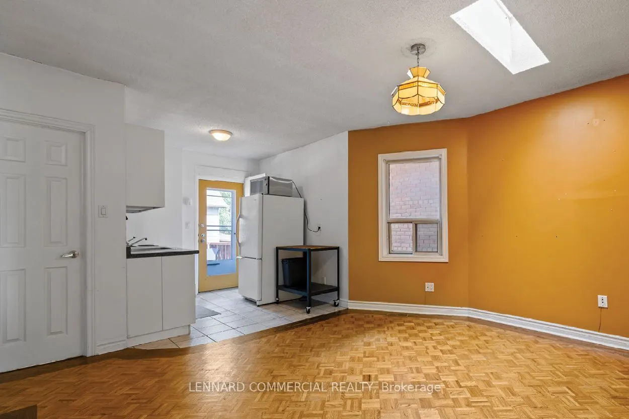 338 Kingston Road, #2nd Floor