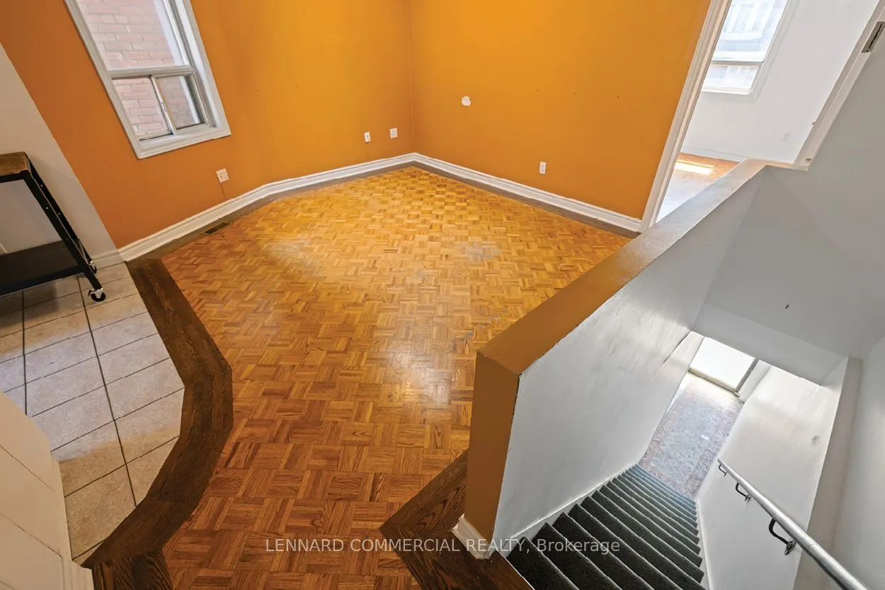 338 Kingston Road, #2nd Floor
