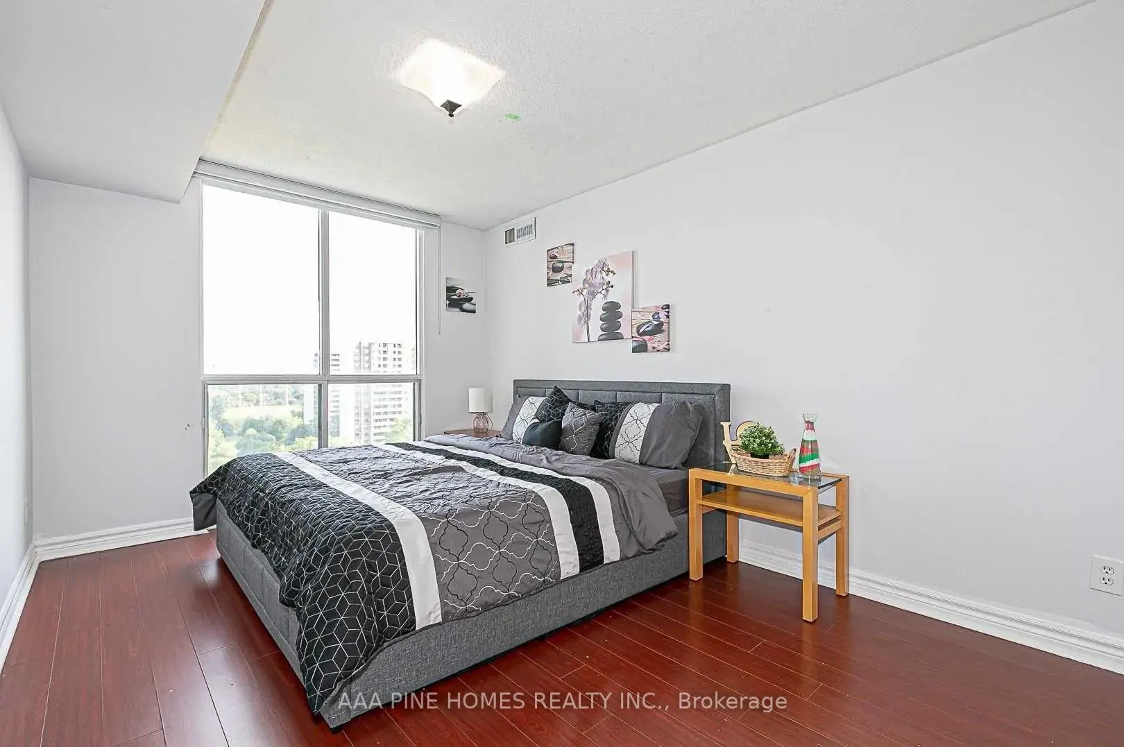 2550 Lawrence Avenue E, ##1111