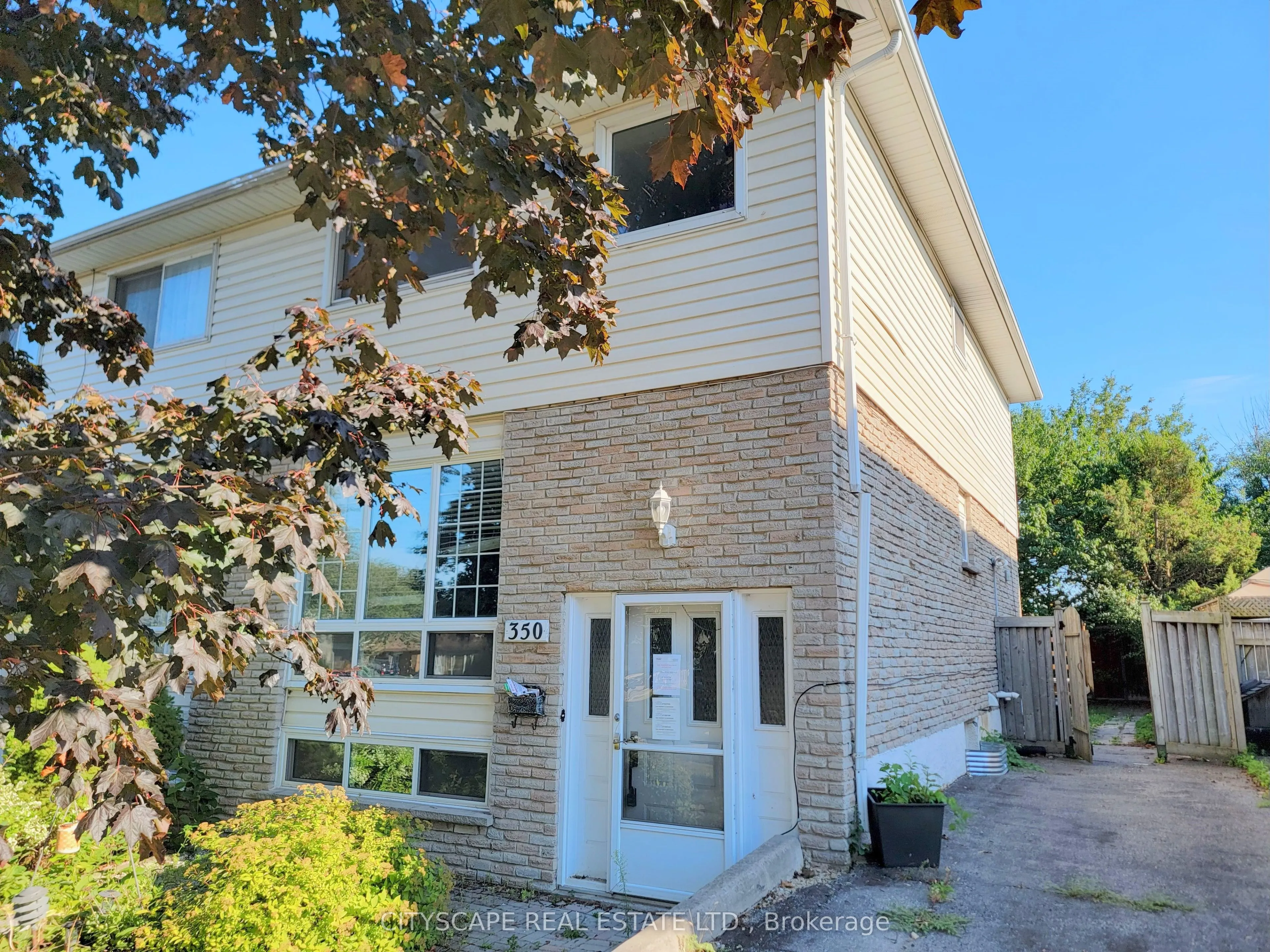 350 Vancouver Crescent