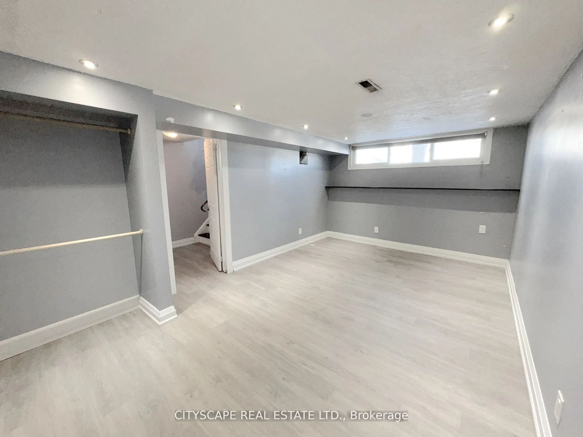 350 Vancouver Crescent