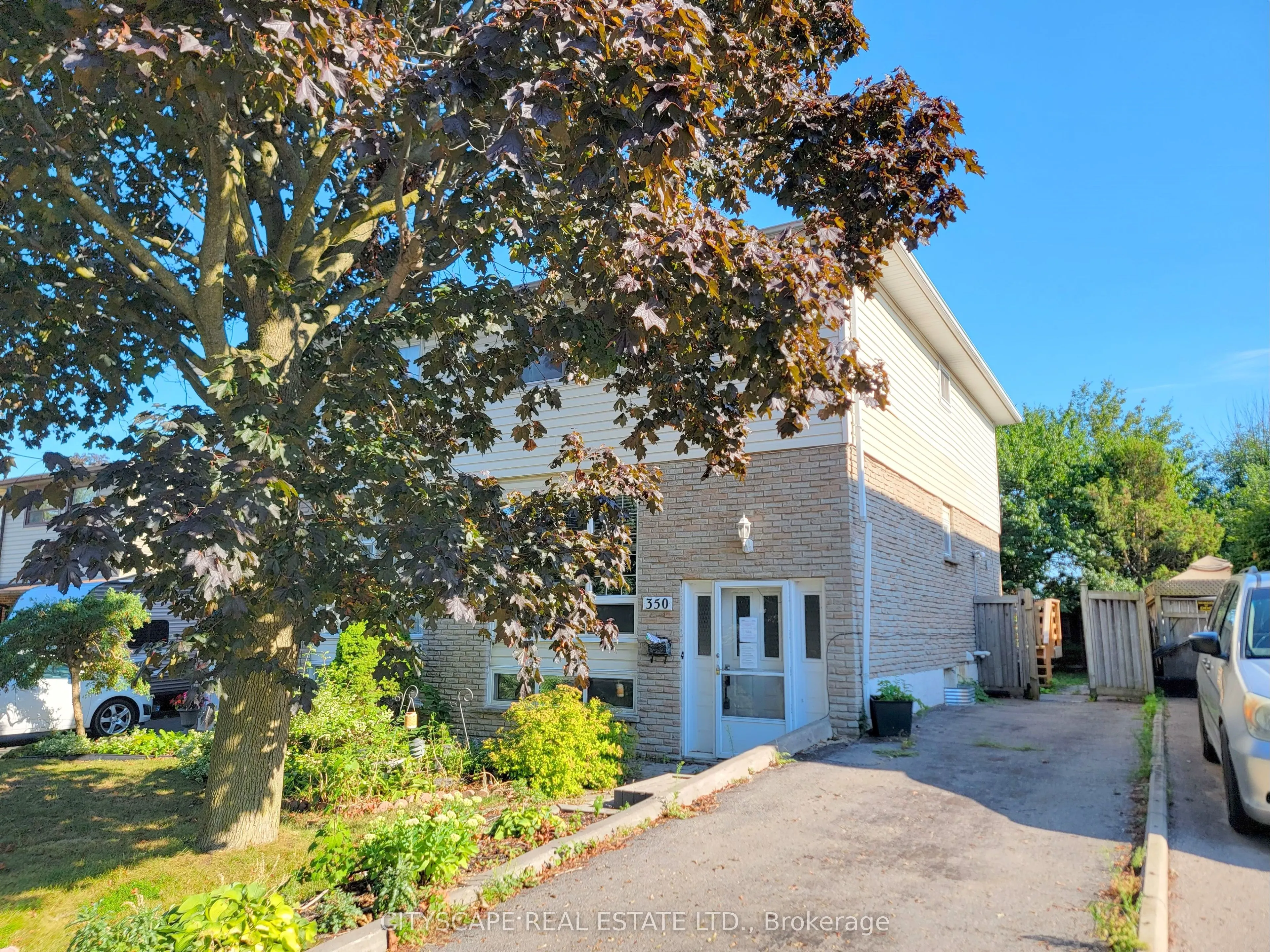 350 Vancouver Crescent