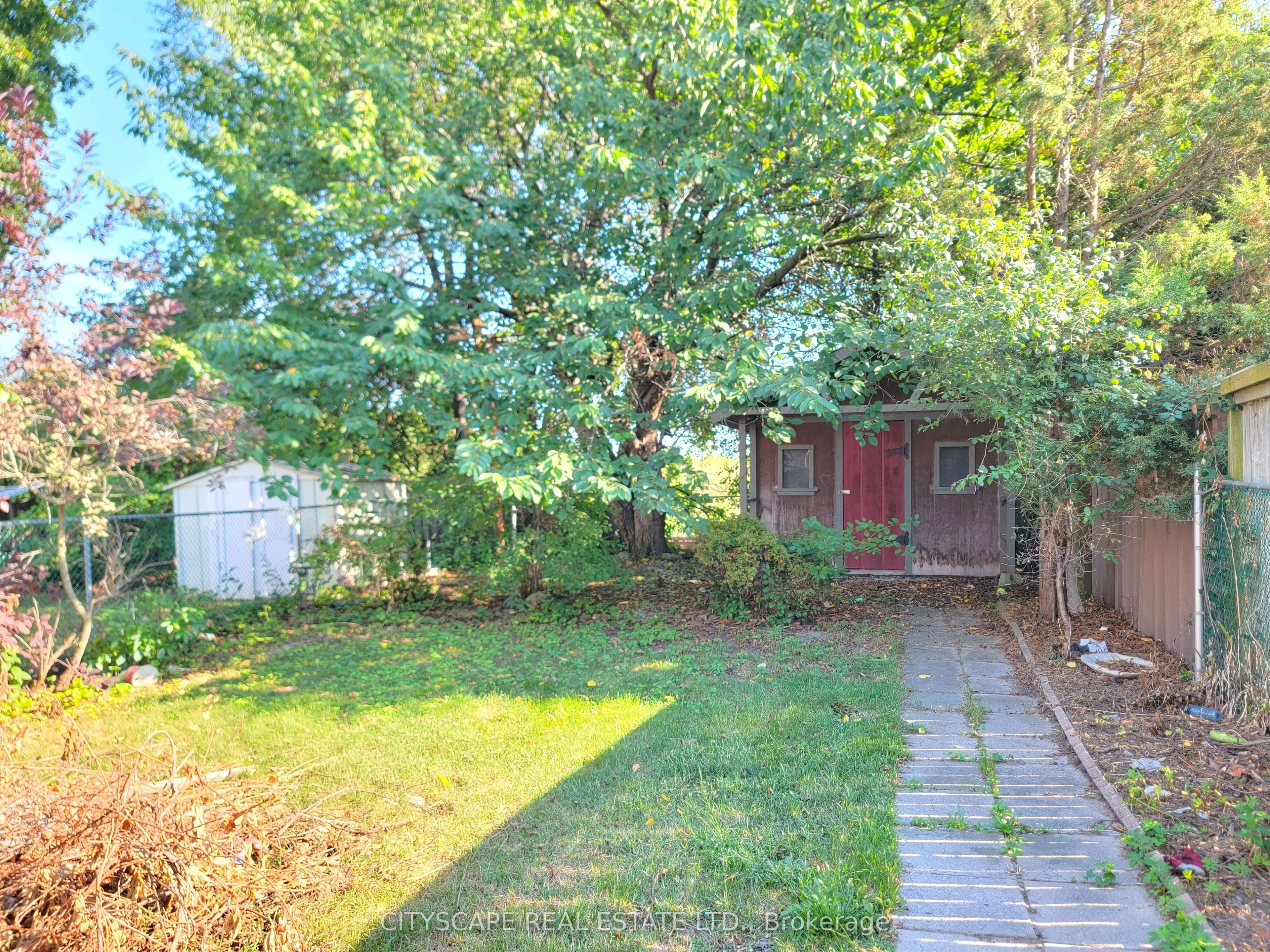 350 Vancouver Crescent
