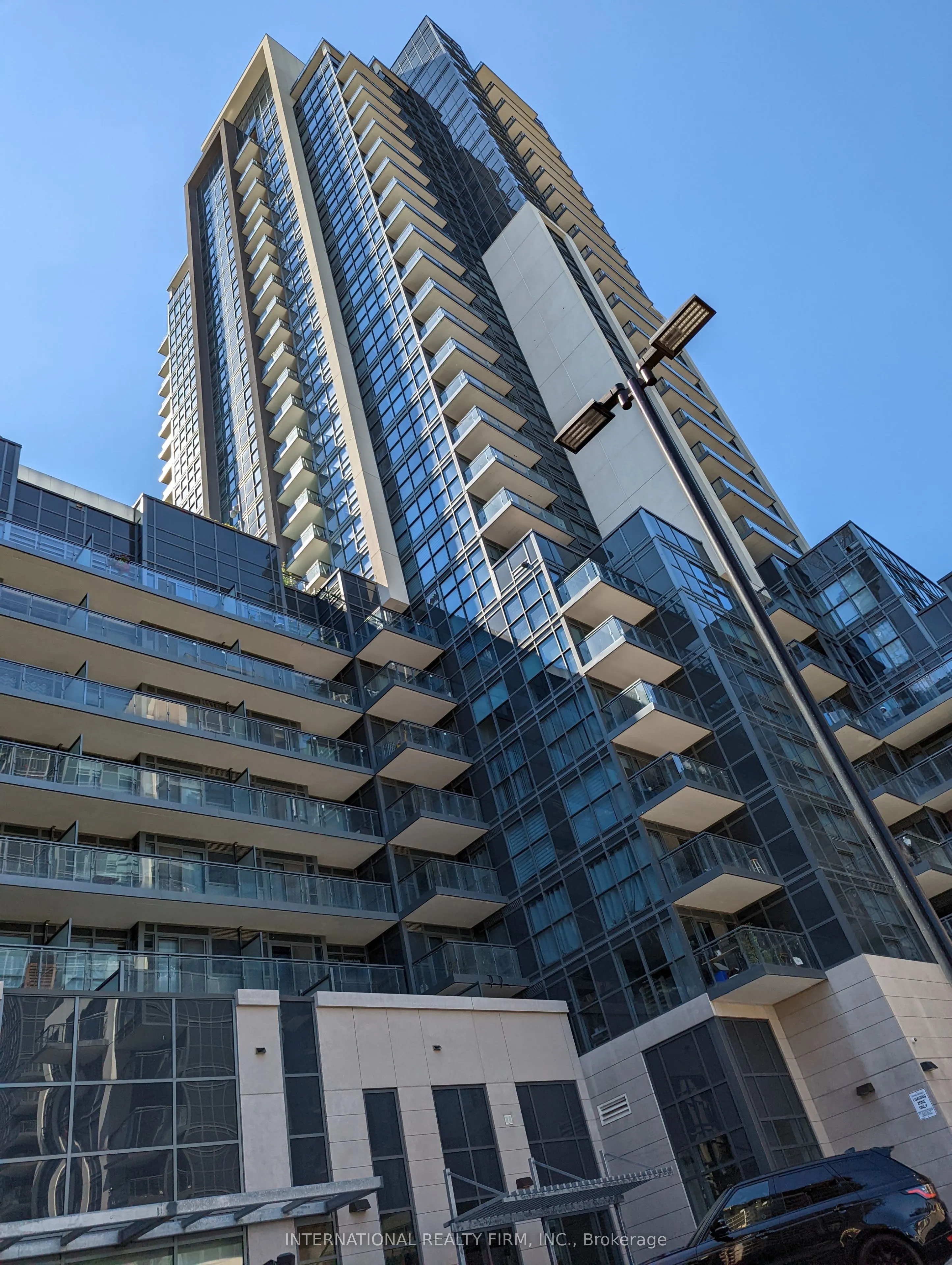 30 Meadowglen Place, #214