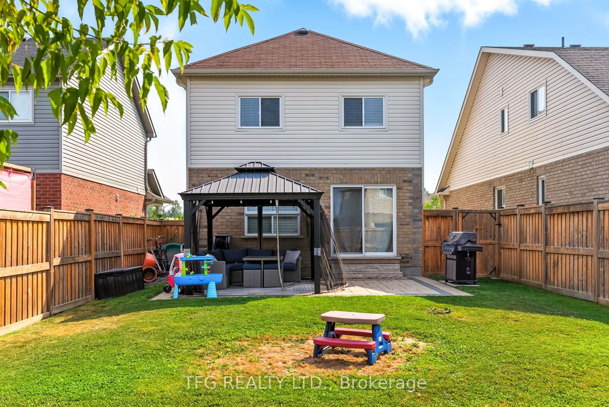 153 Mallory Street